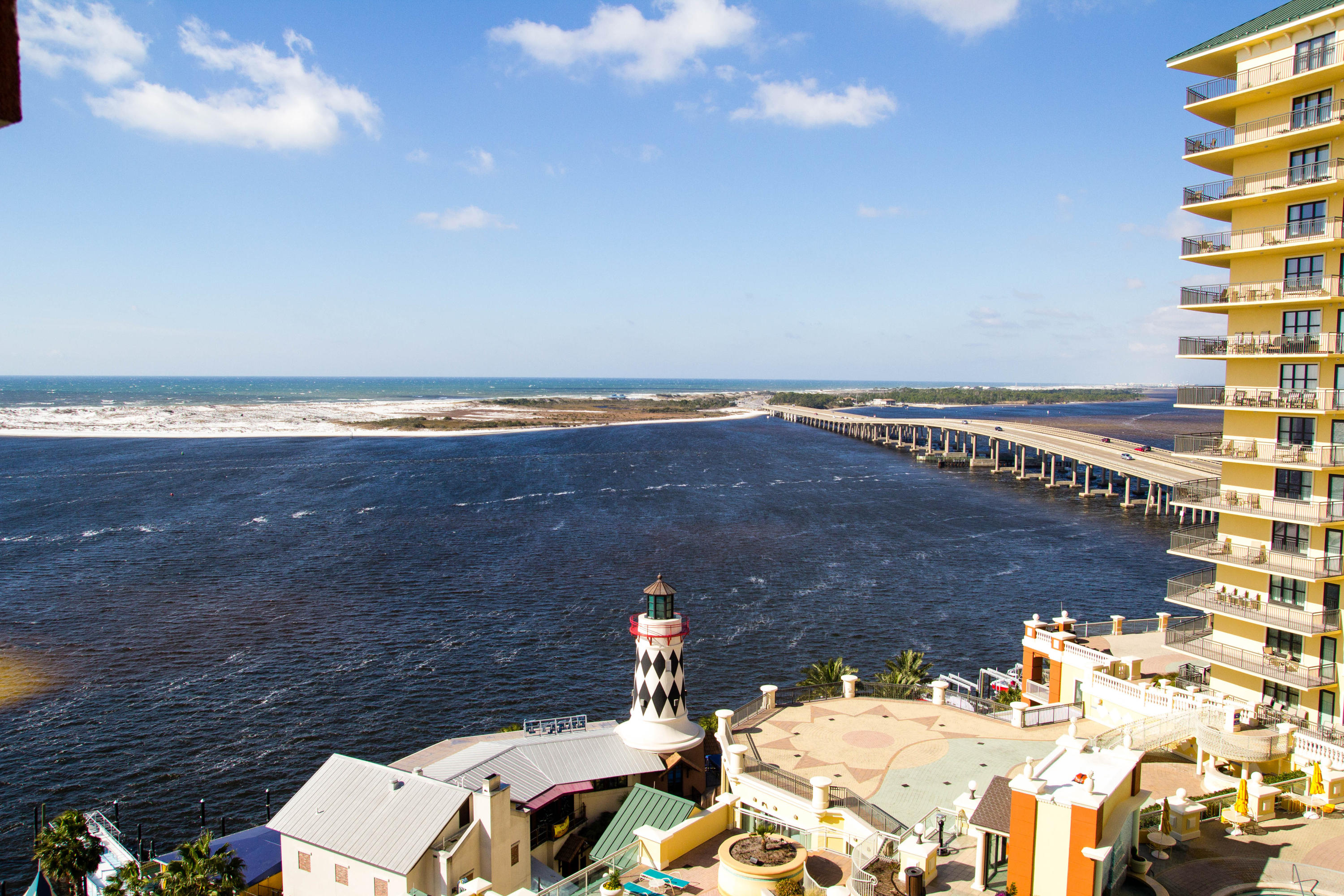 EMERALD GRANDE - Residential