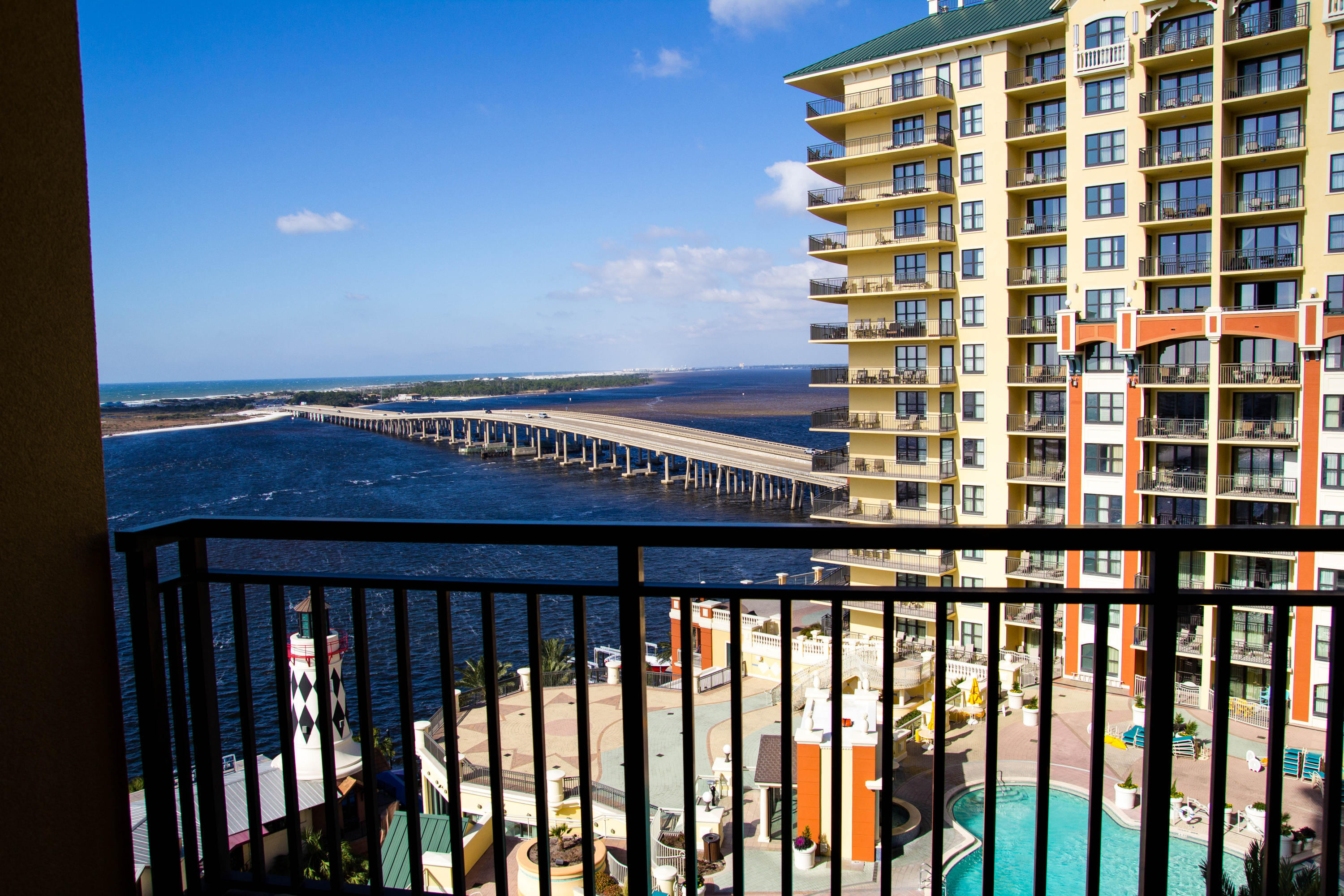 EMERALD GRANDE - Residential