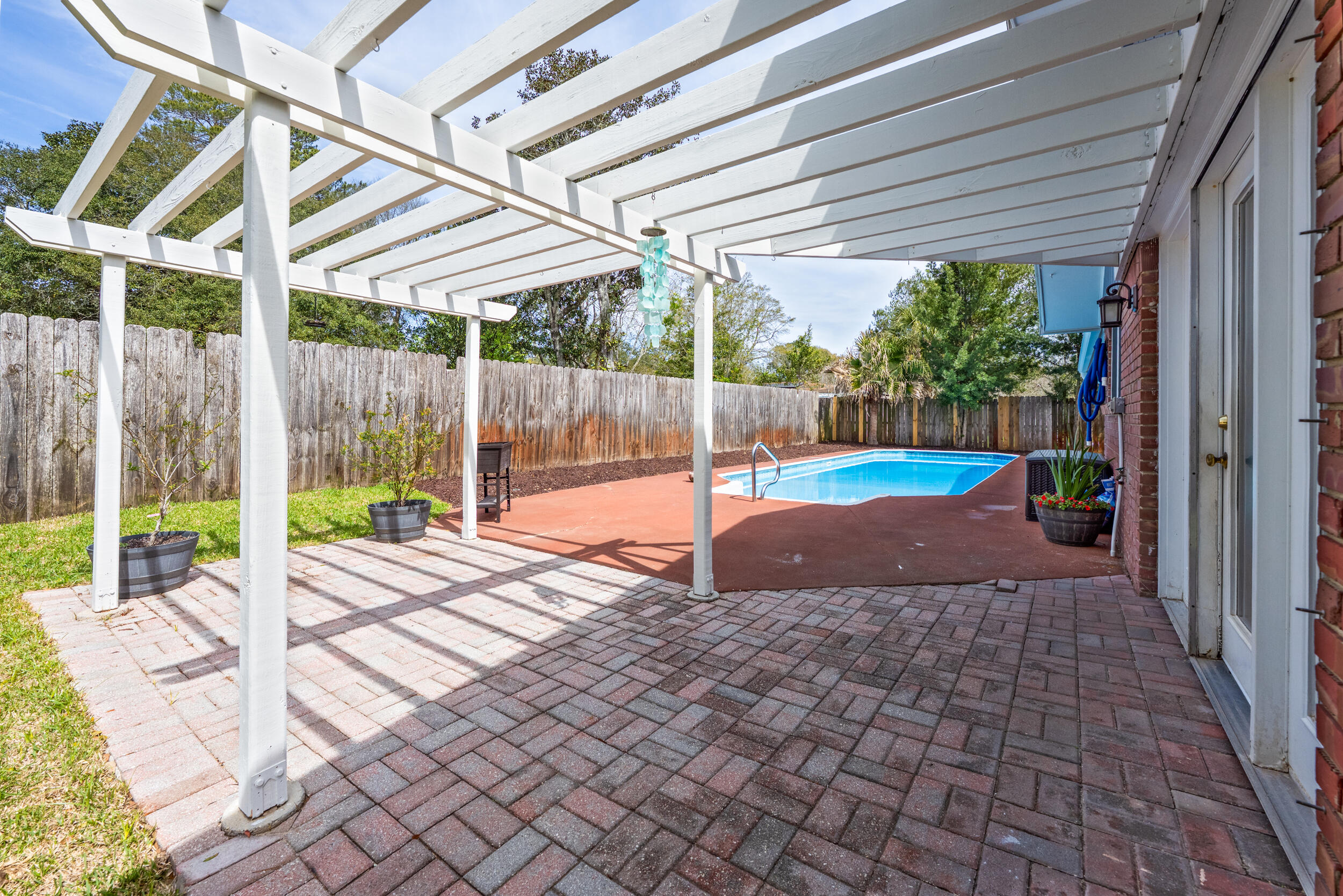 FOREST MANOR - Residential