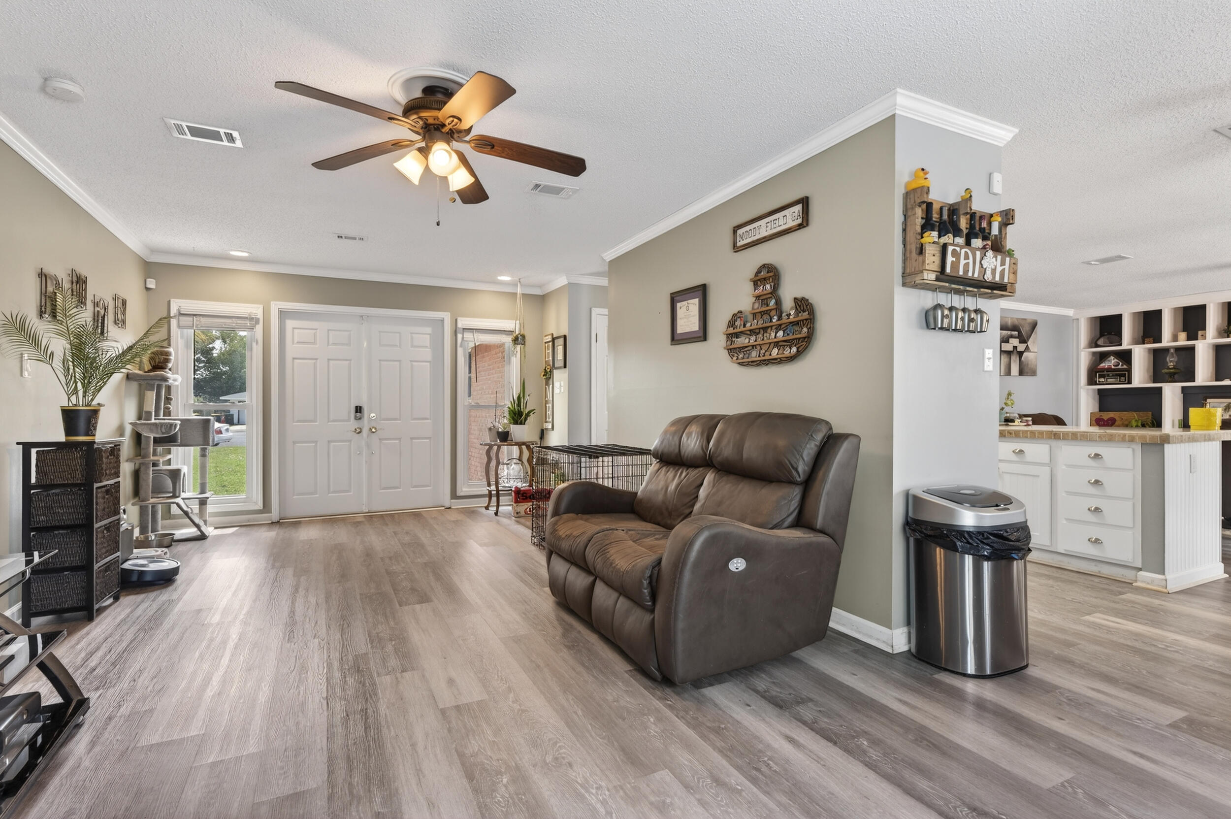 FOREST MANOR - Residential