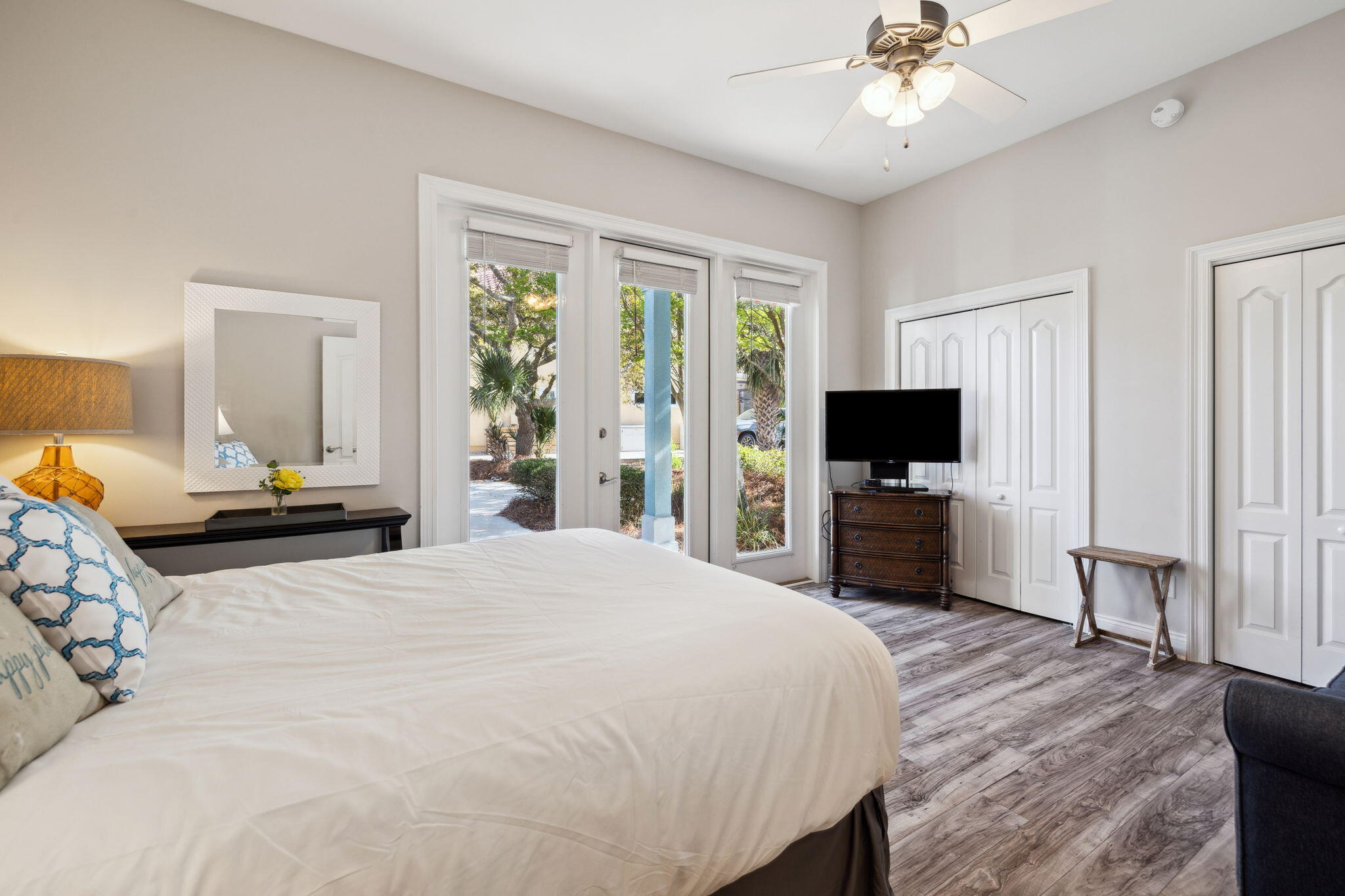 LA VALENCIA BEACH RESORT - Residential