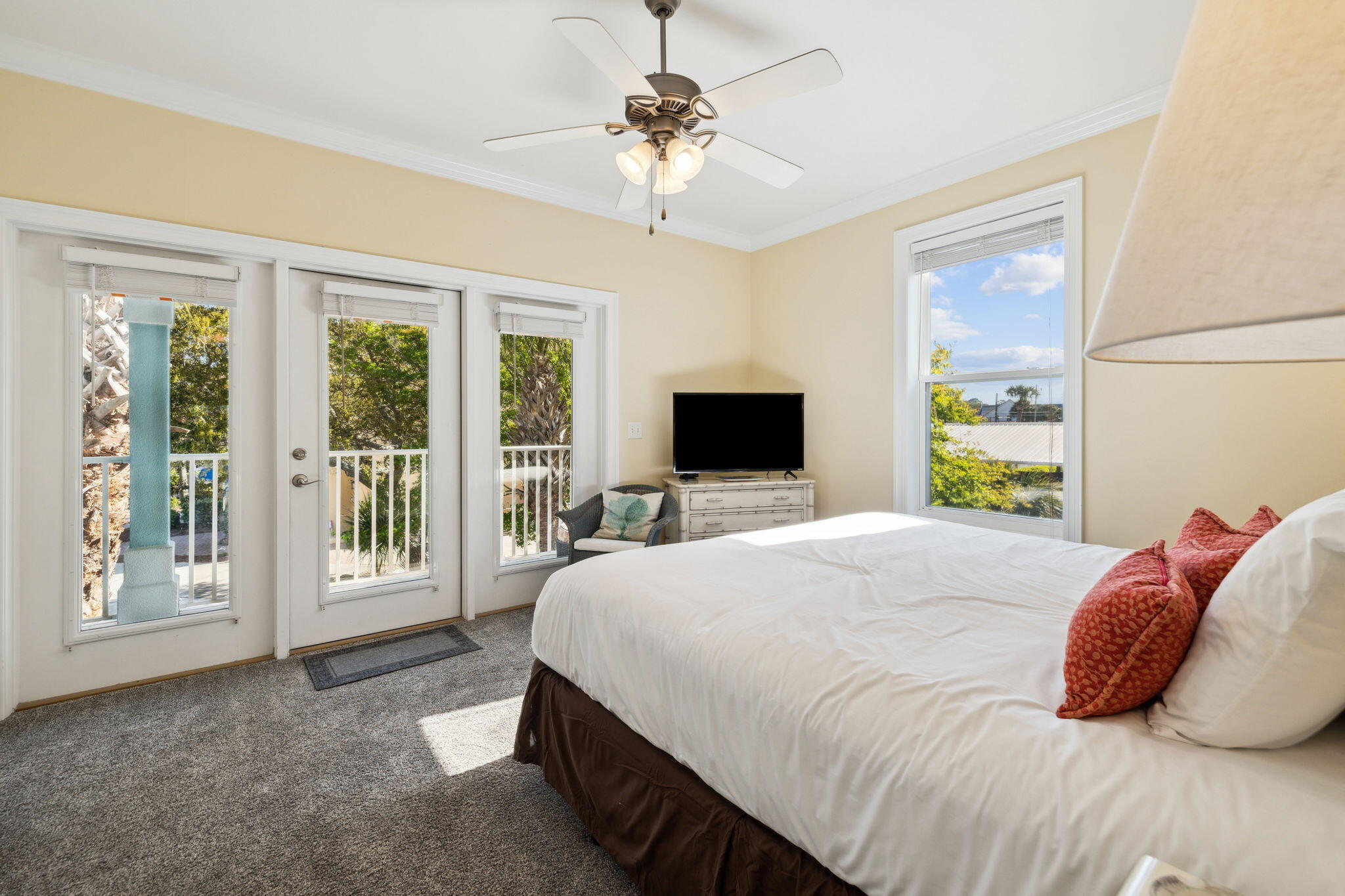 LA VALENCIA BEACH RESORT - Residential