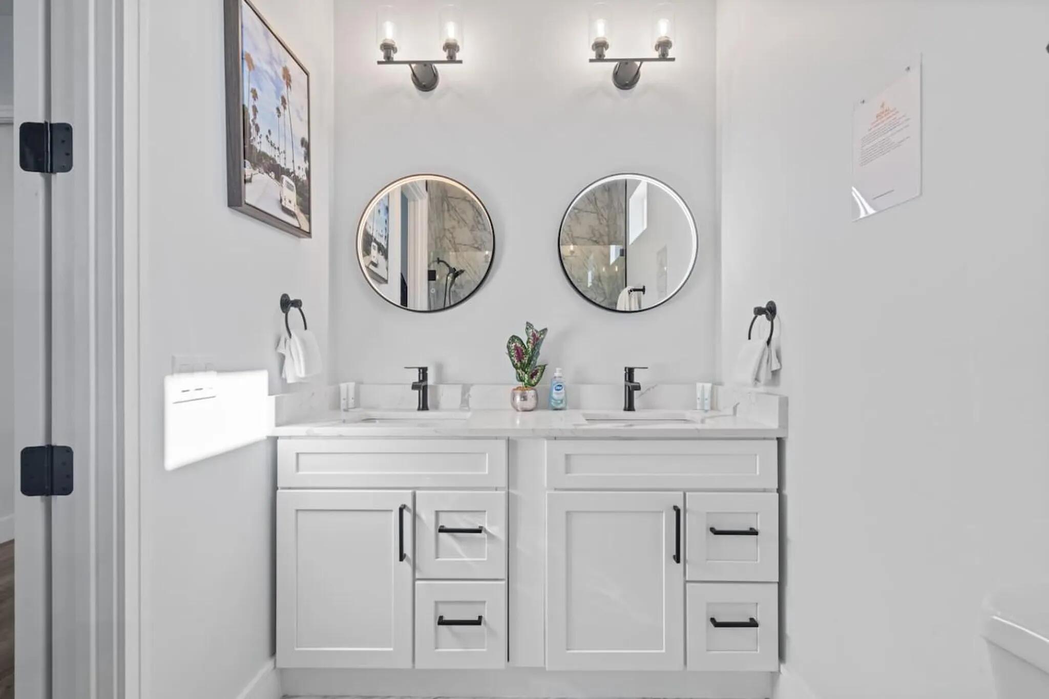 EL CENTRO BEACH - Residential