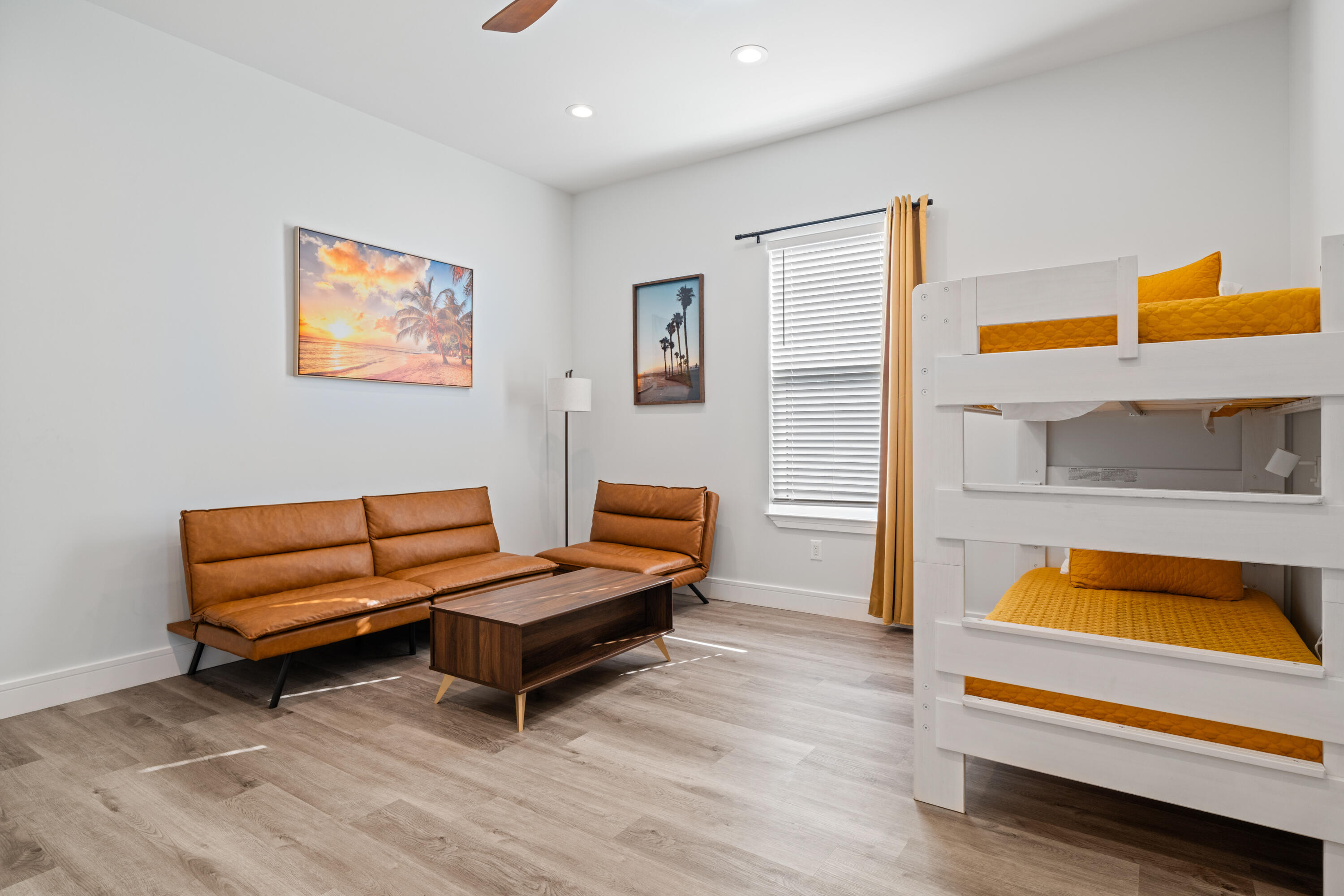 EL CENTRO BEACH - Residential