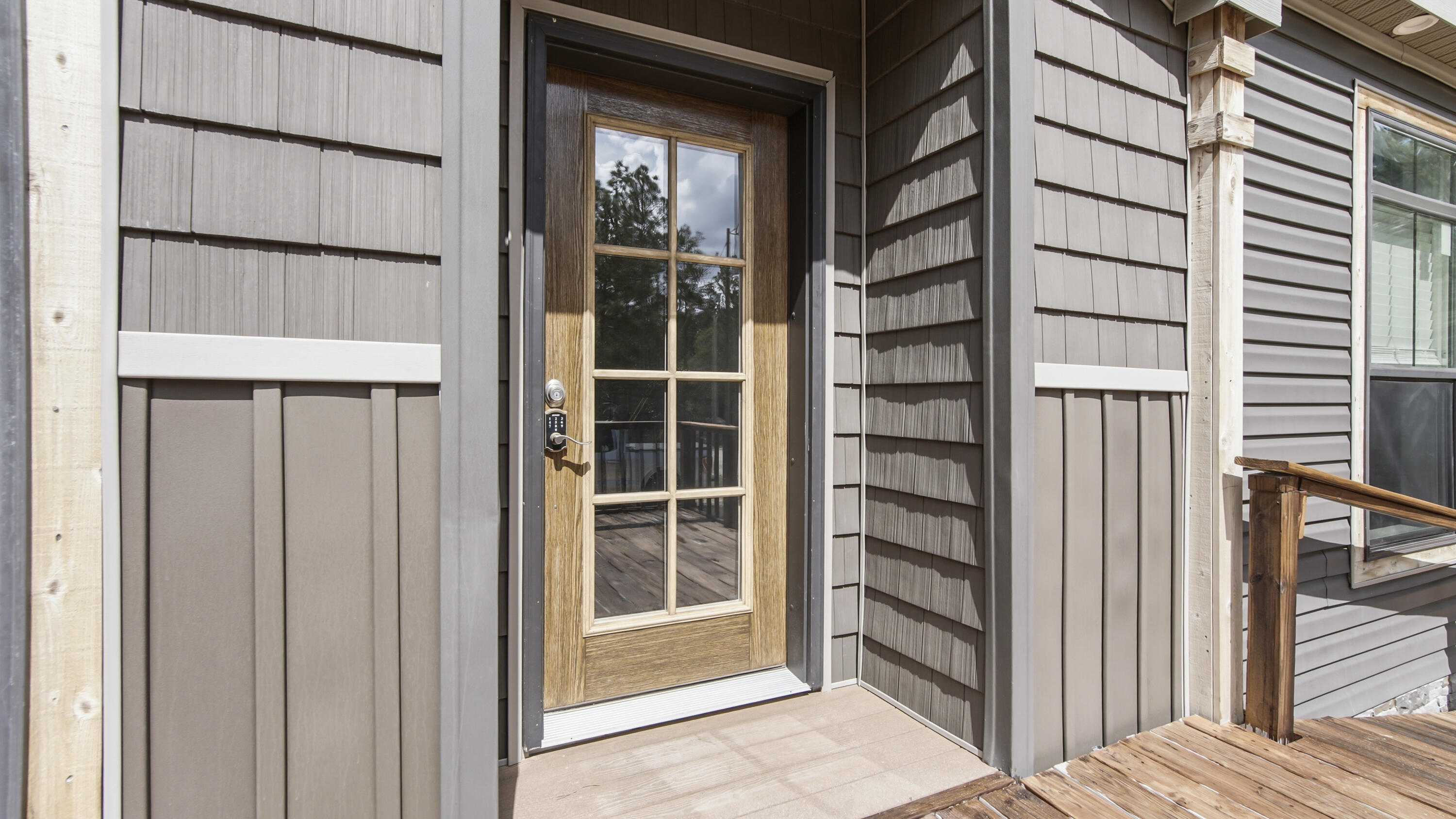 LOTS 7 & 8 BLK 60 OAKWOOD HILLS UNIT III PB 4-2 OR 2693-1075 OR 3030-214 OR 3224-2041 OR 3270-2485 - Residential