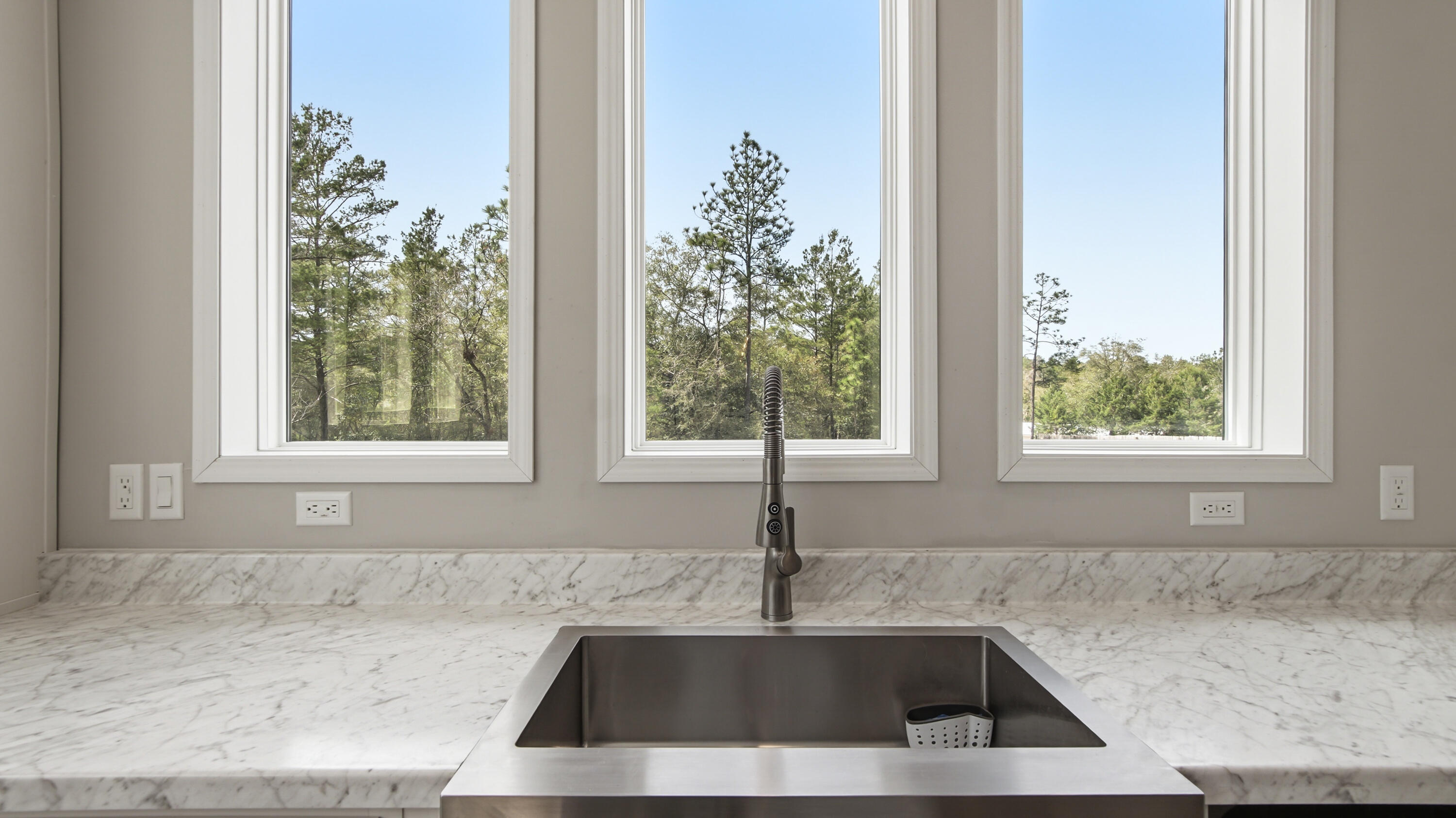 LOTS 7 & 8 BLK 60 OAKWOOD HILLS UNIT III PB 4-2 OR 2693-1075 OR 3030-214 OR 3224-2041 OR 3270-2485 - Residential