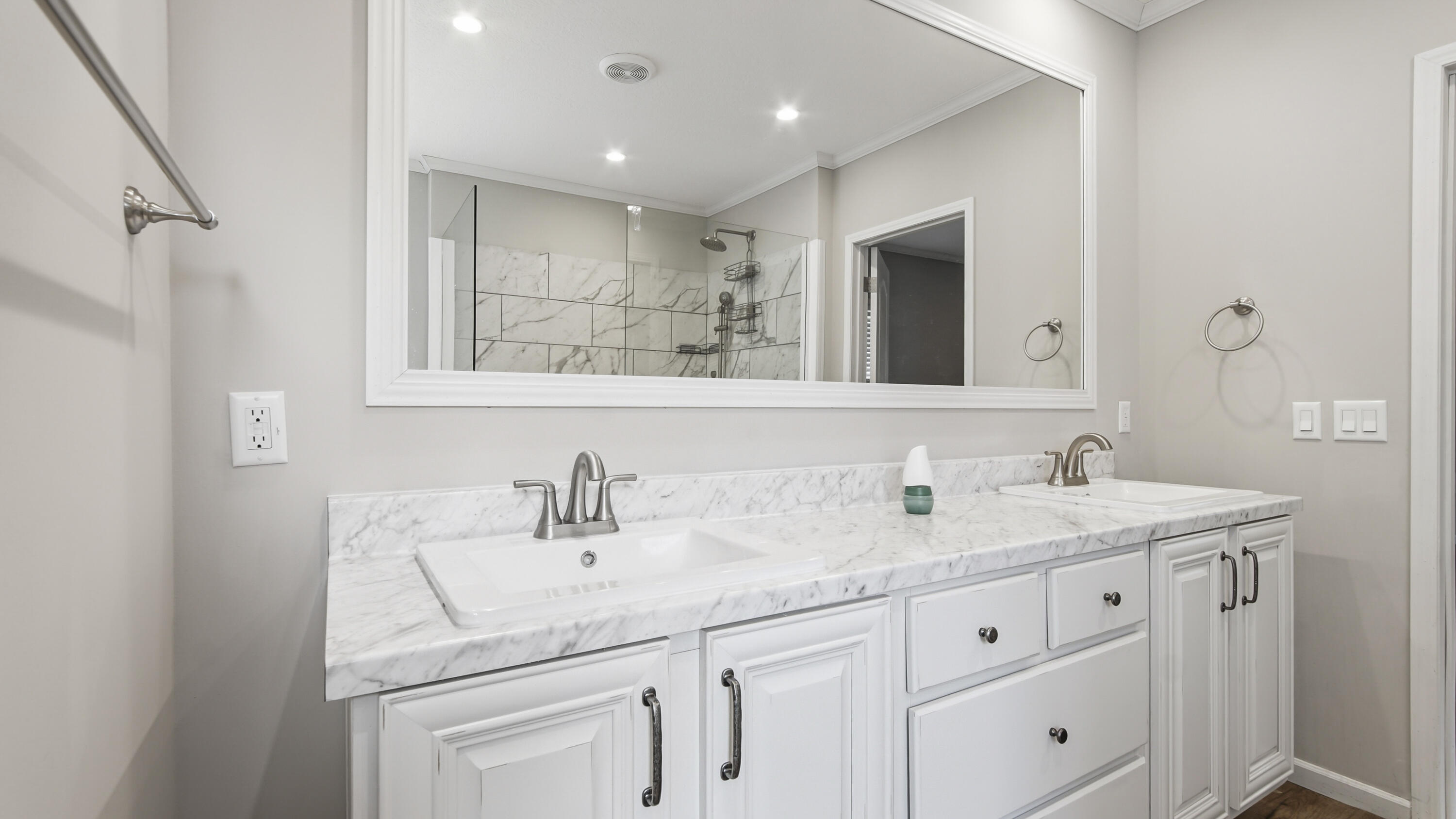 LOTS 7 & 8 BLK 60 OAKWOOD HILLS UNIT III PB 4-2 OR 2693-1075 OR 3030-214 OR 3224-2041 OR 3270-2485 - Residential