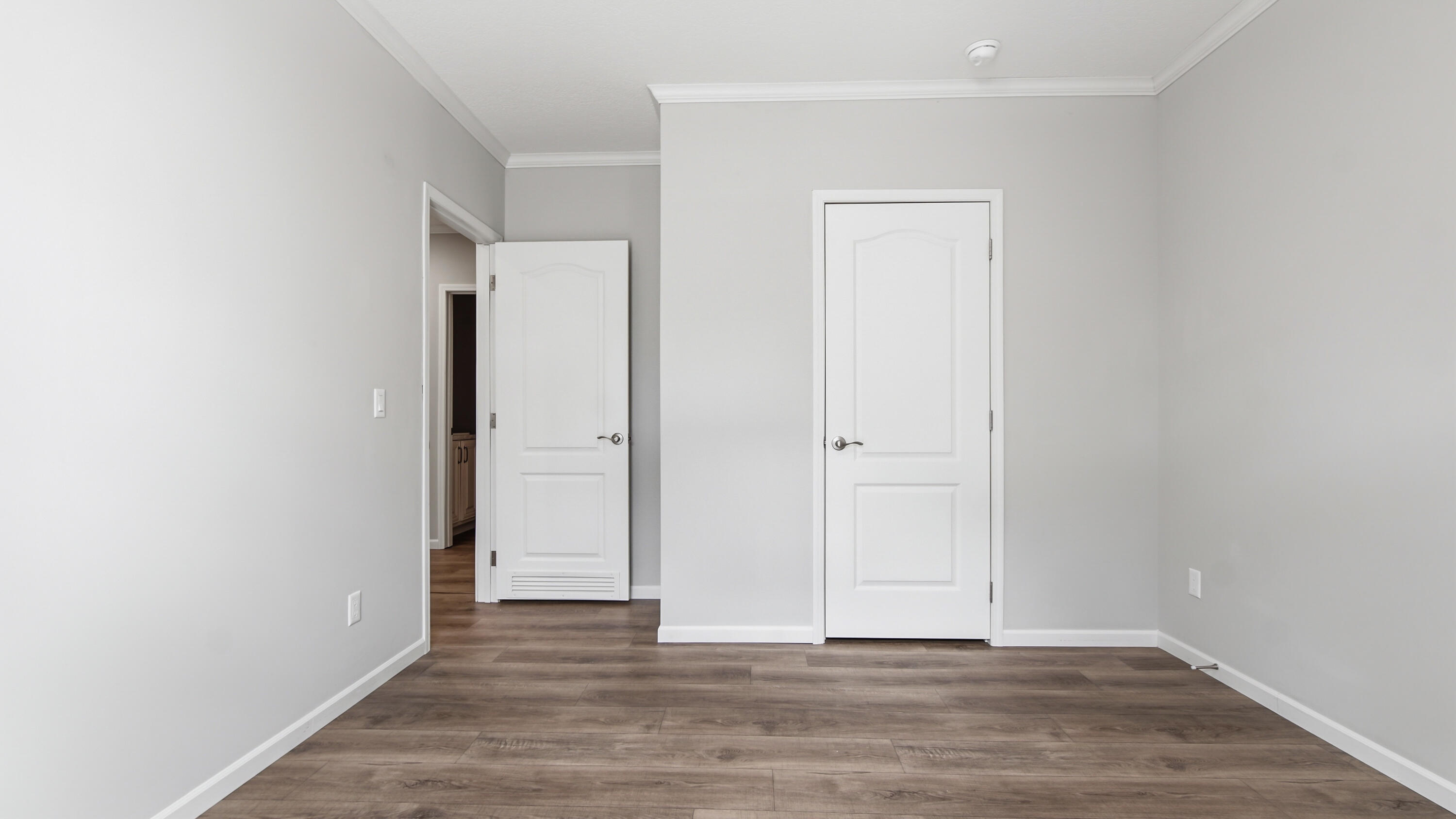 LOTS 7 & 8 BLK 60 OAKWOOD HILLS UNIT III PB 4-2 OR 2693-1075 OR 3030-214 OR 3224-2041 OR 3270-2485 - Residential