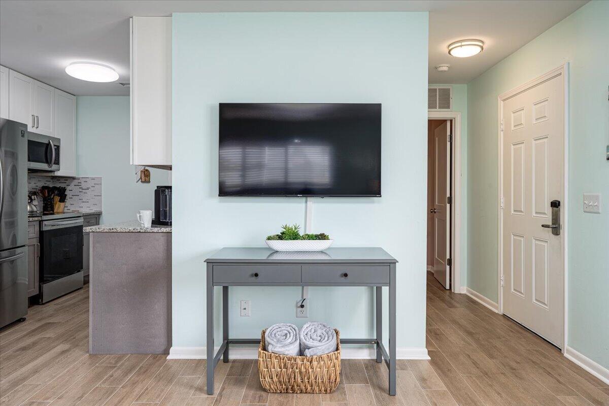 CROSS CREEK CLUB CONDO - Residential