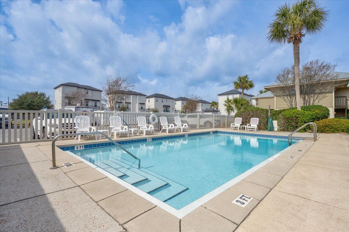 CROSS CREEK CLUB CONDO - Residential