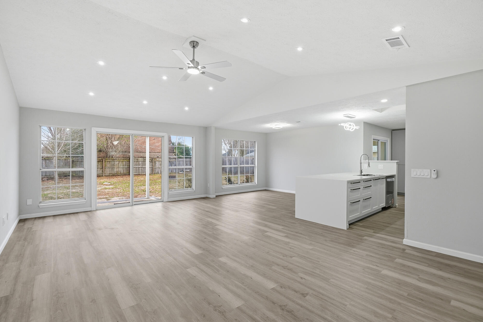 DERBY WOODS - Residential