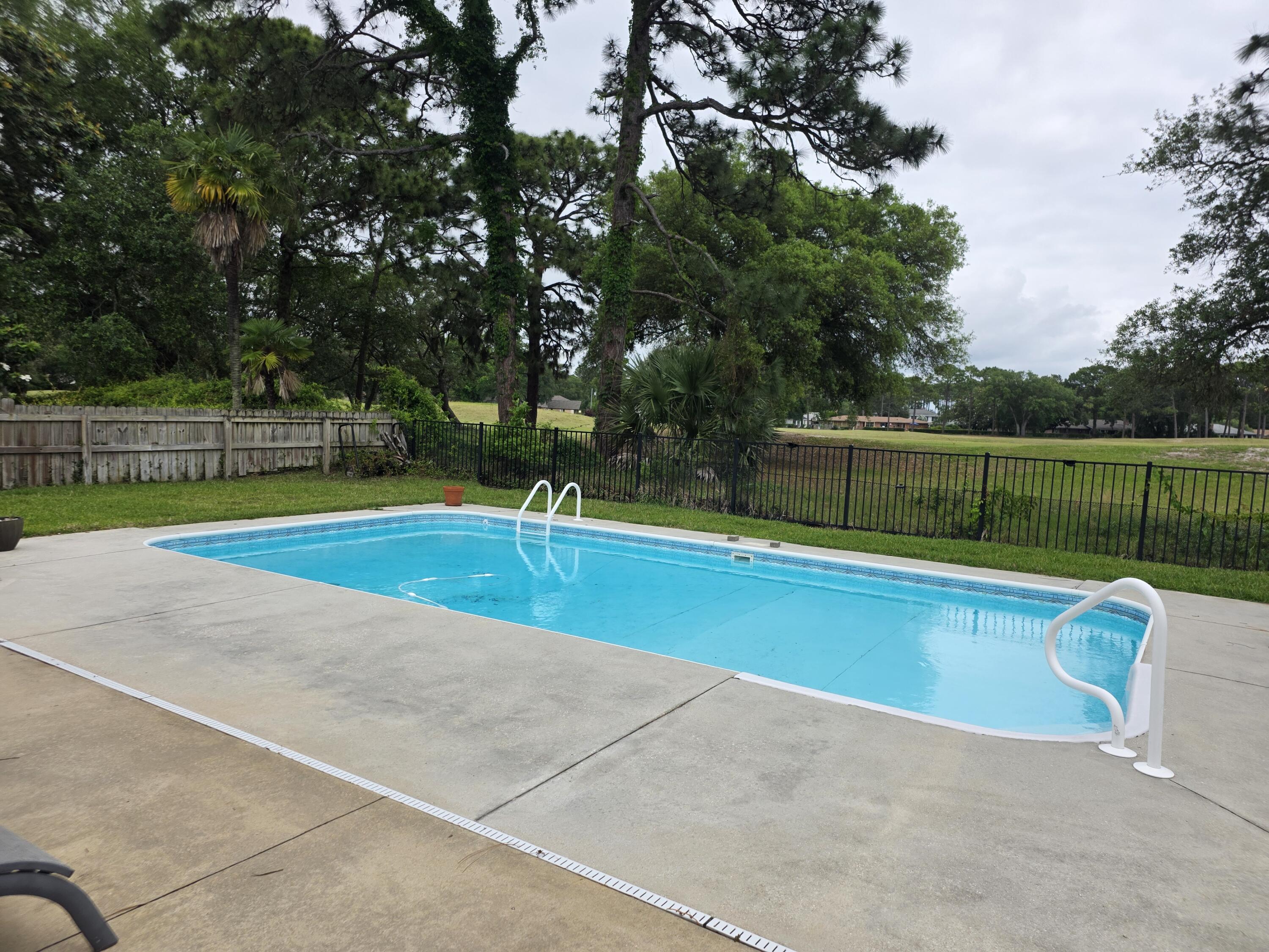 LAKE LORRAINE ESTATES 3 - Residential