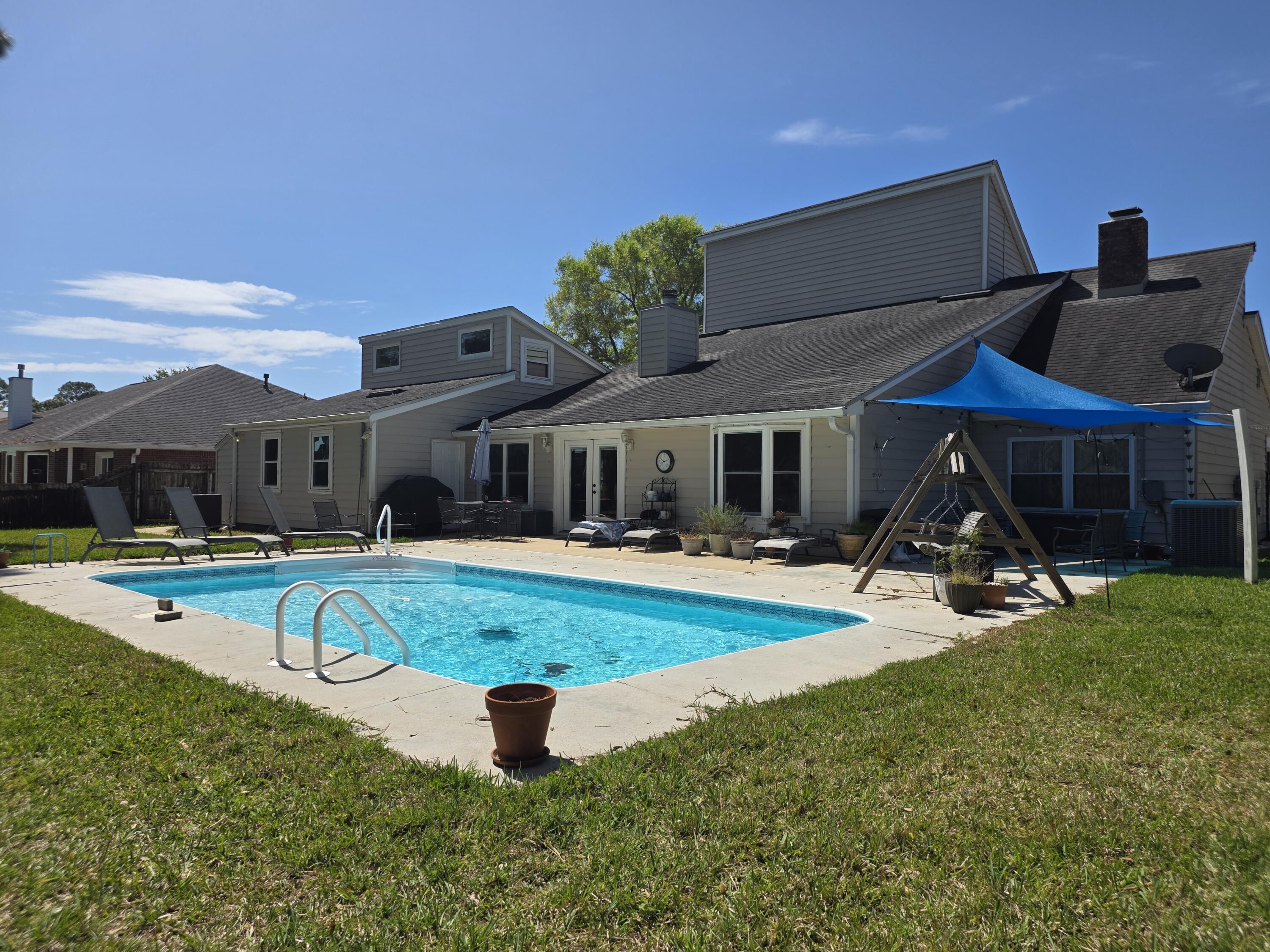 LAKE LORRAINE ESTATES 3 - Residential