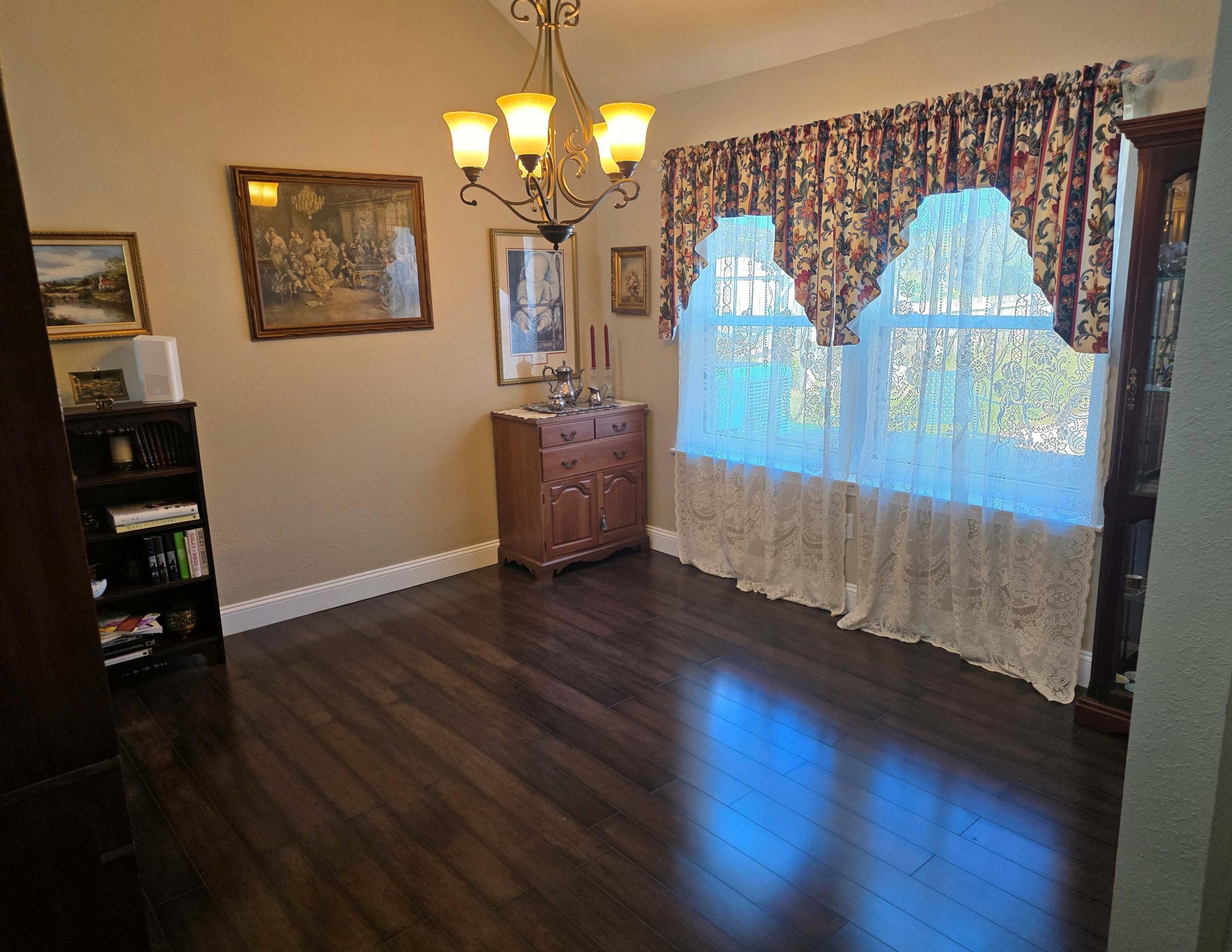 LAKE LORRAINE ESTATES 3 - Residential