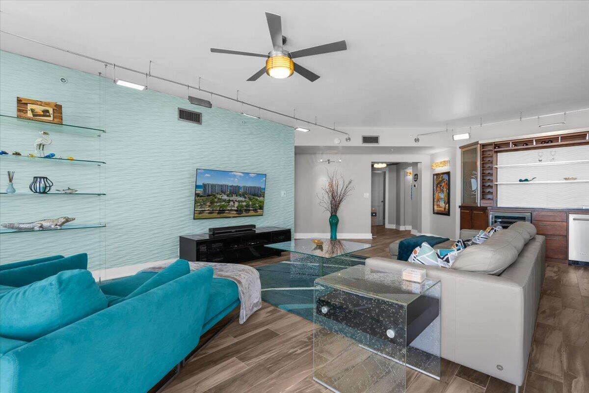 ST. BARTH AT SILVER SHELLS - Residential