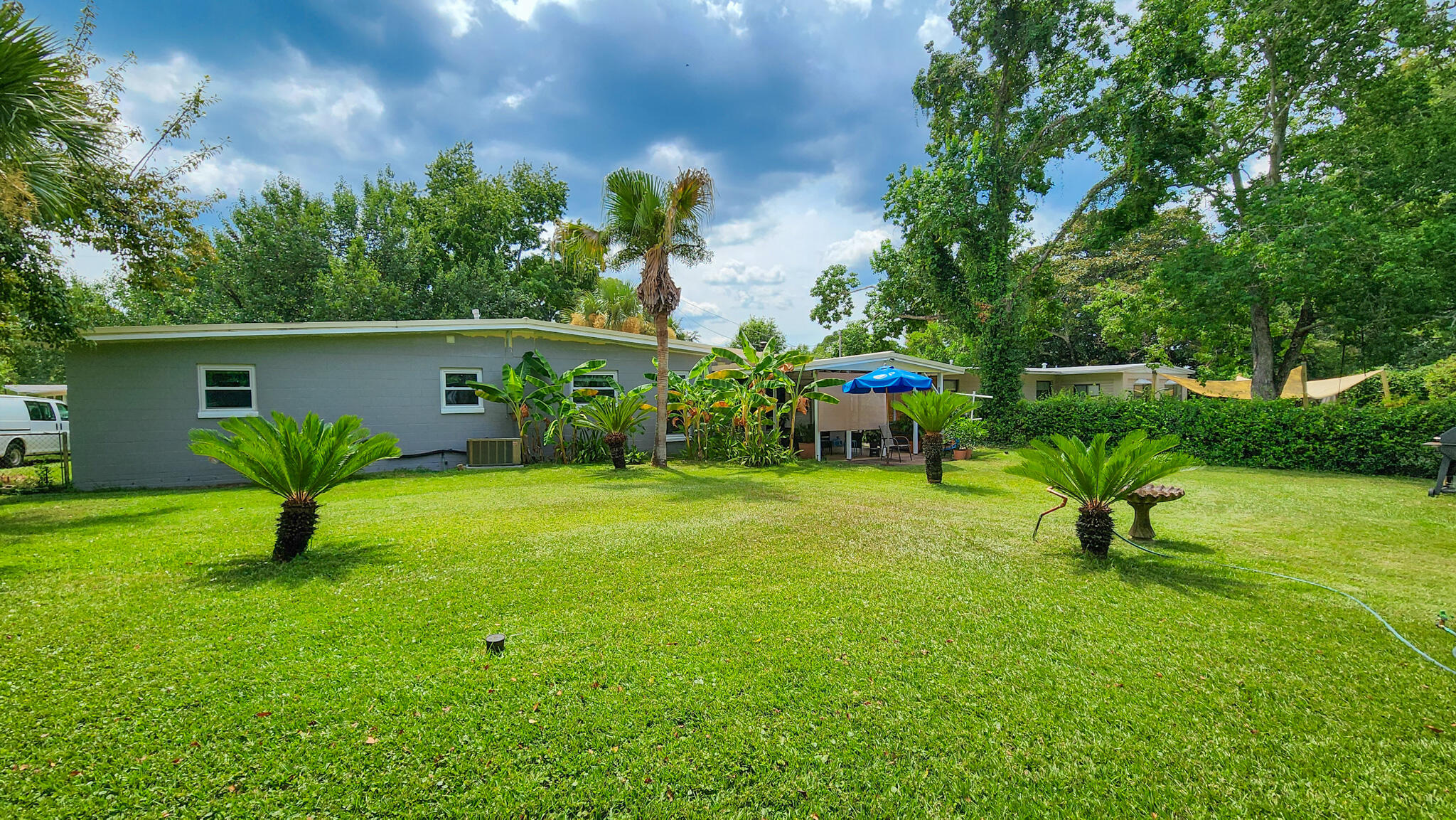 ELLIOTTS POINT - Residential