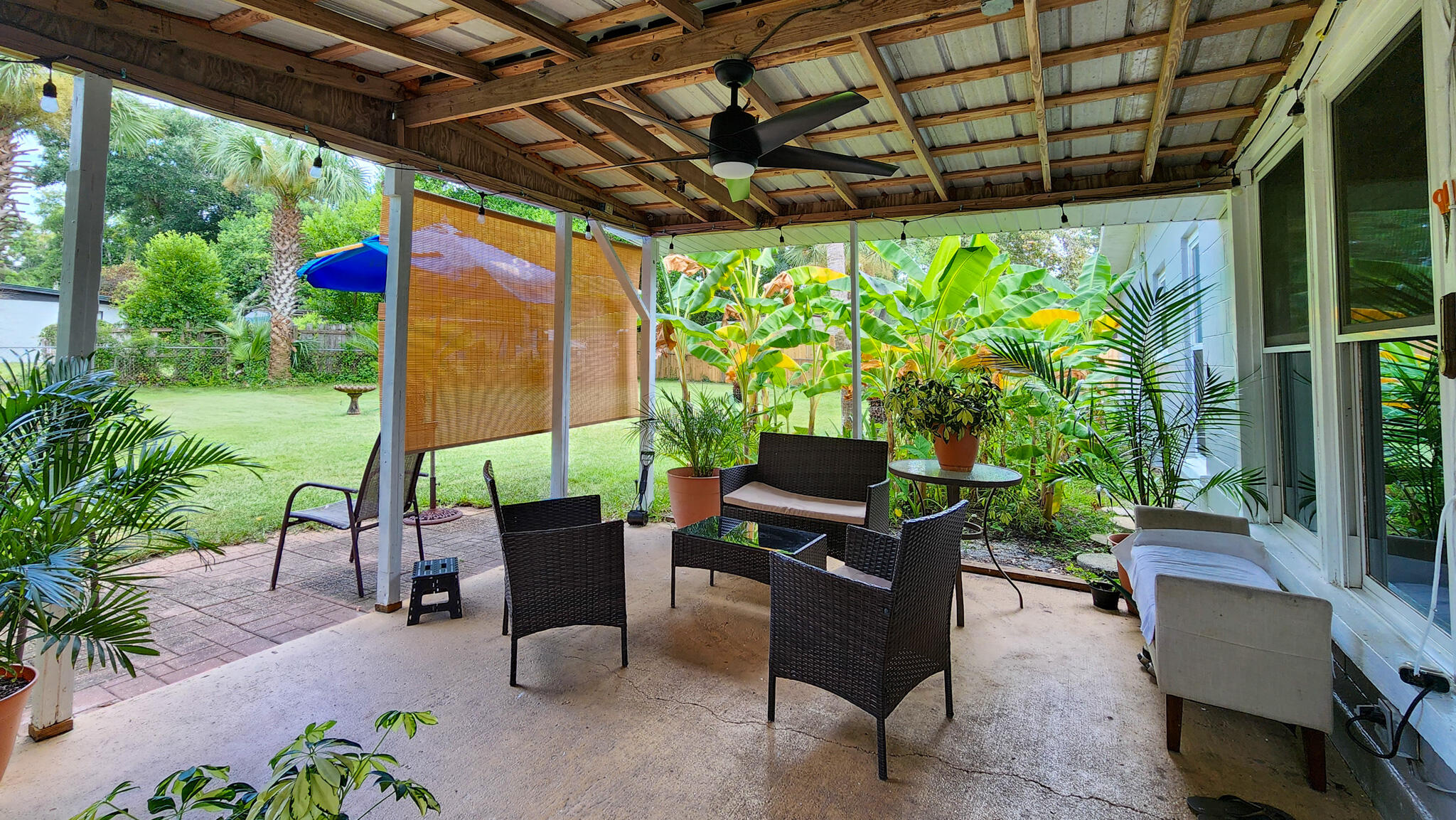 ELLIOTTS POINT - Residential