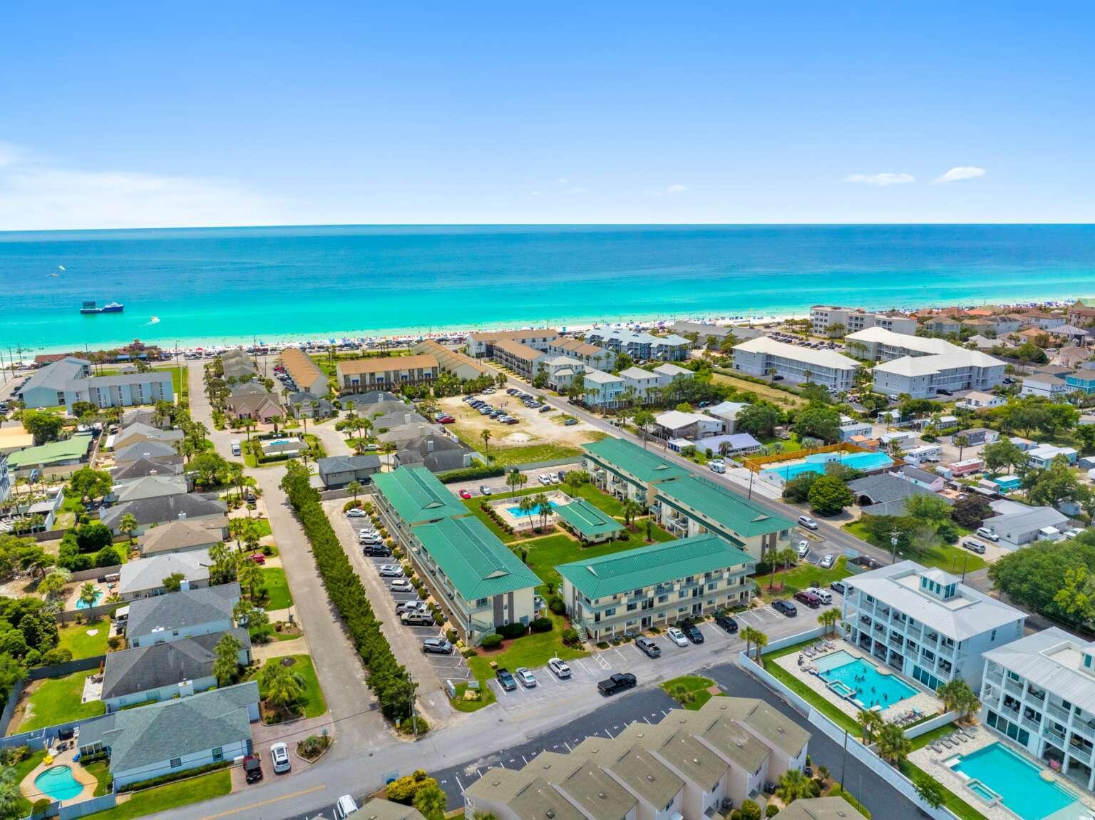 Sandprints Condominium - Residential