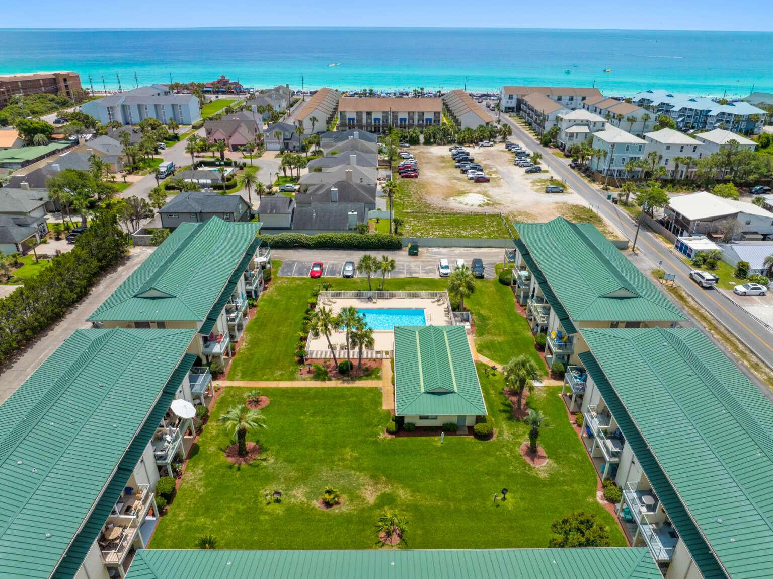 Sandprints Condominium - Residential