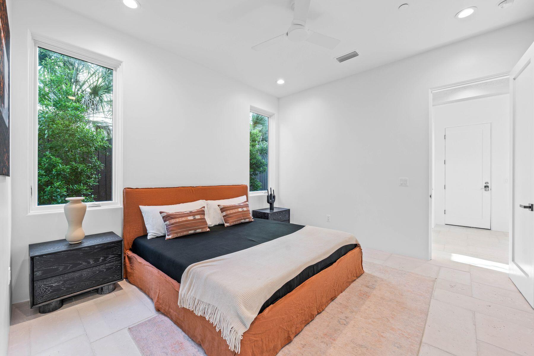 MALA BEACH - Residential