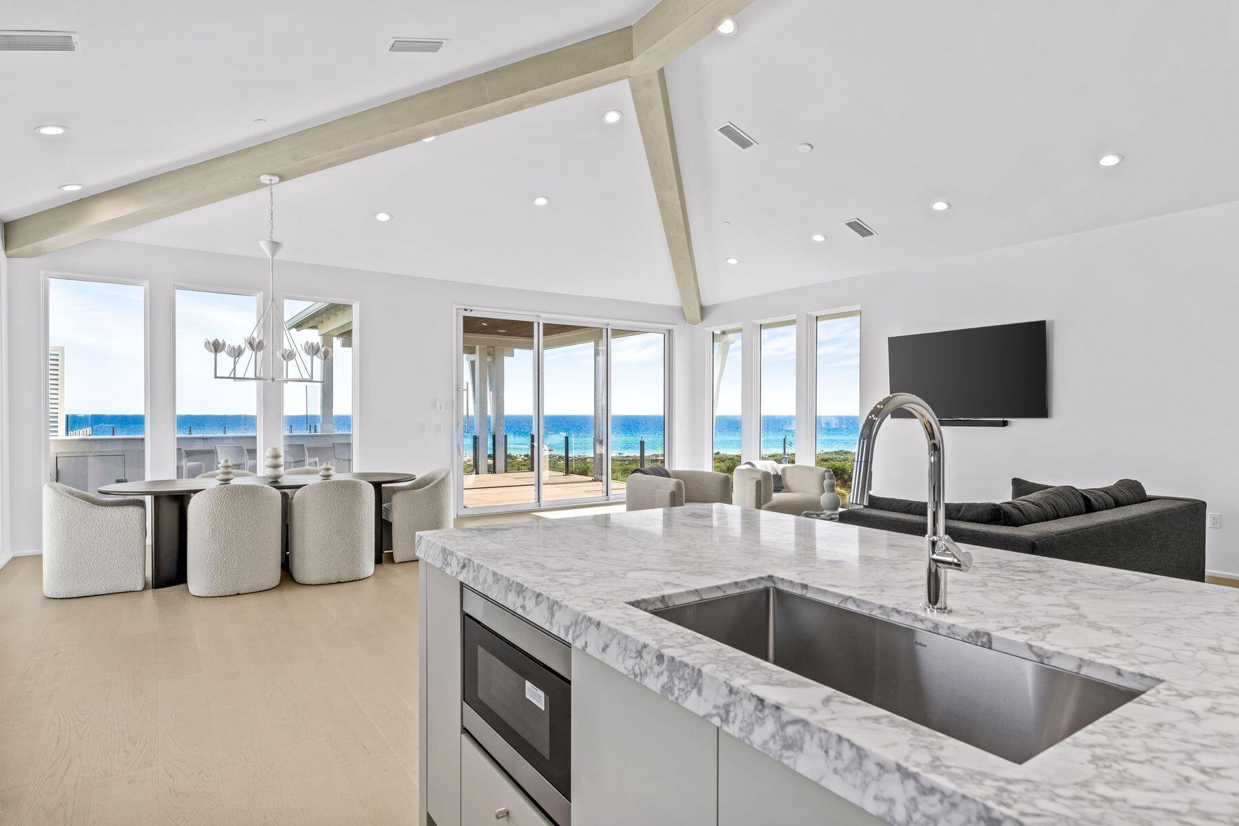 MALA BEACH - Residential