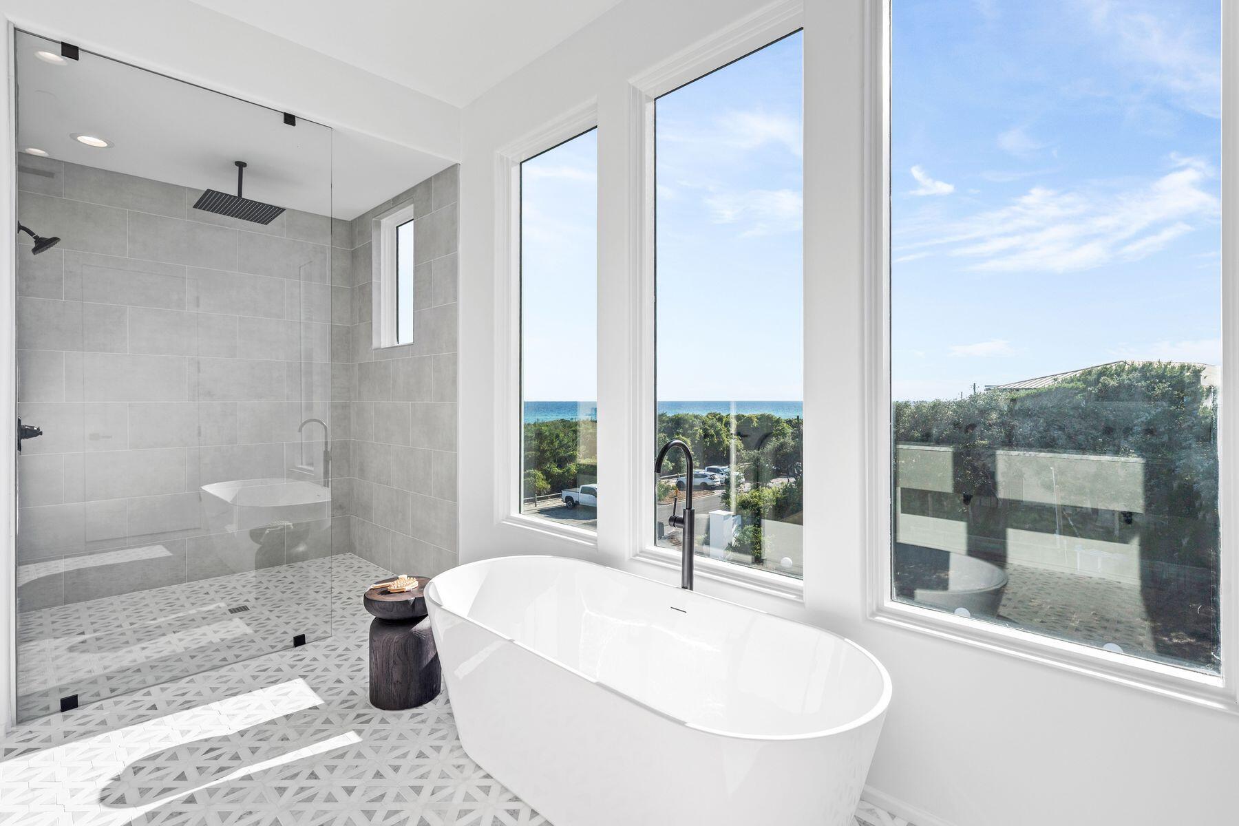 MALA BEACH - Residential