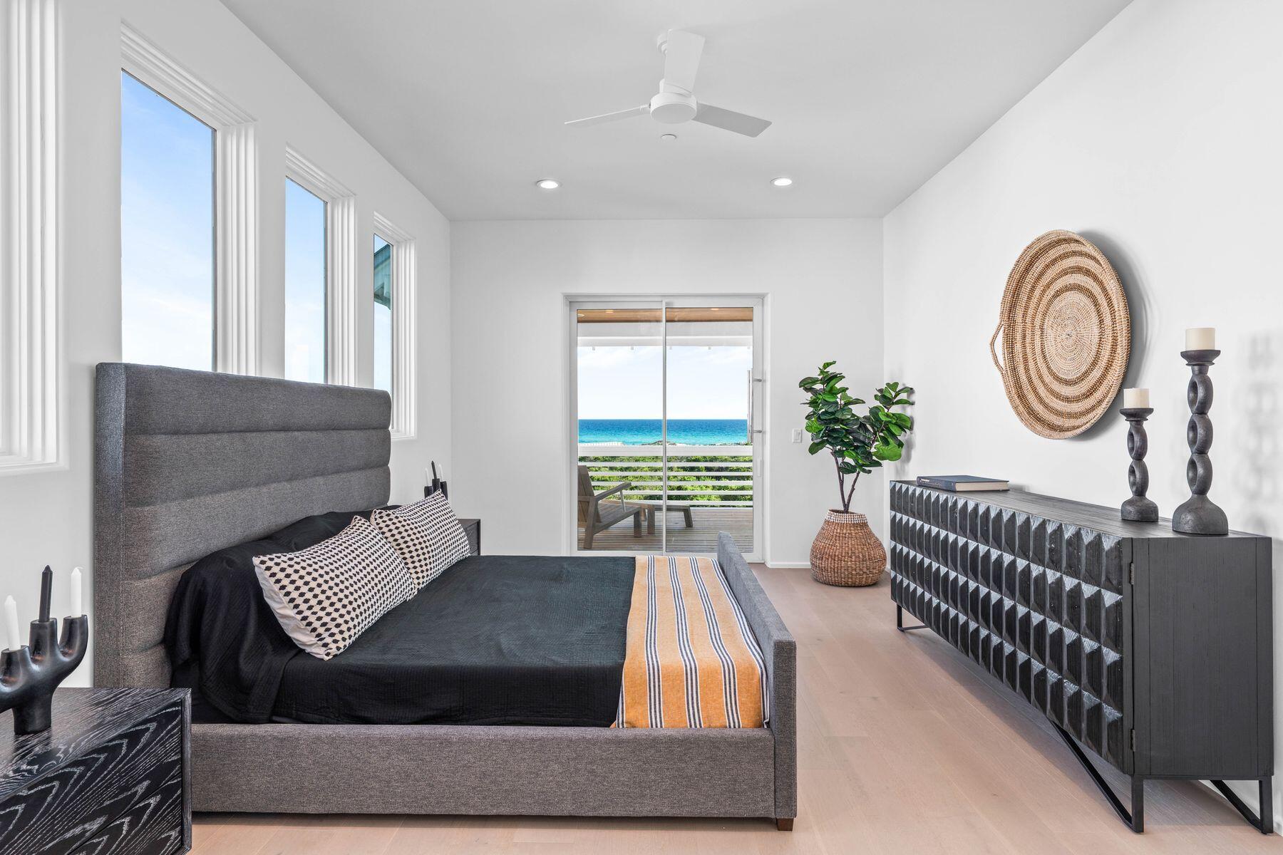 MALA BEACH - Residential