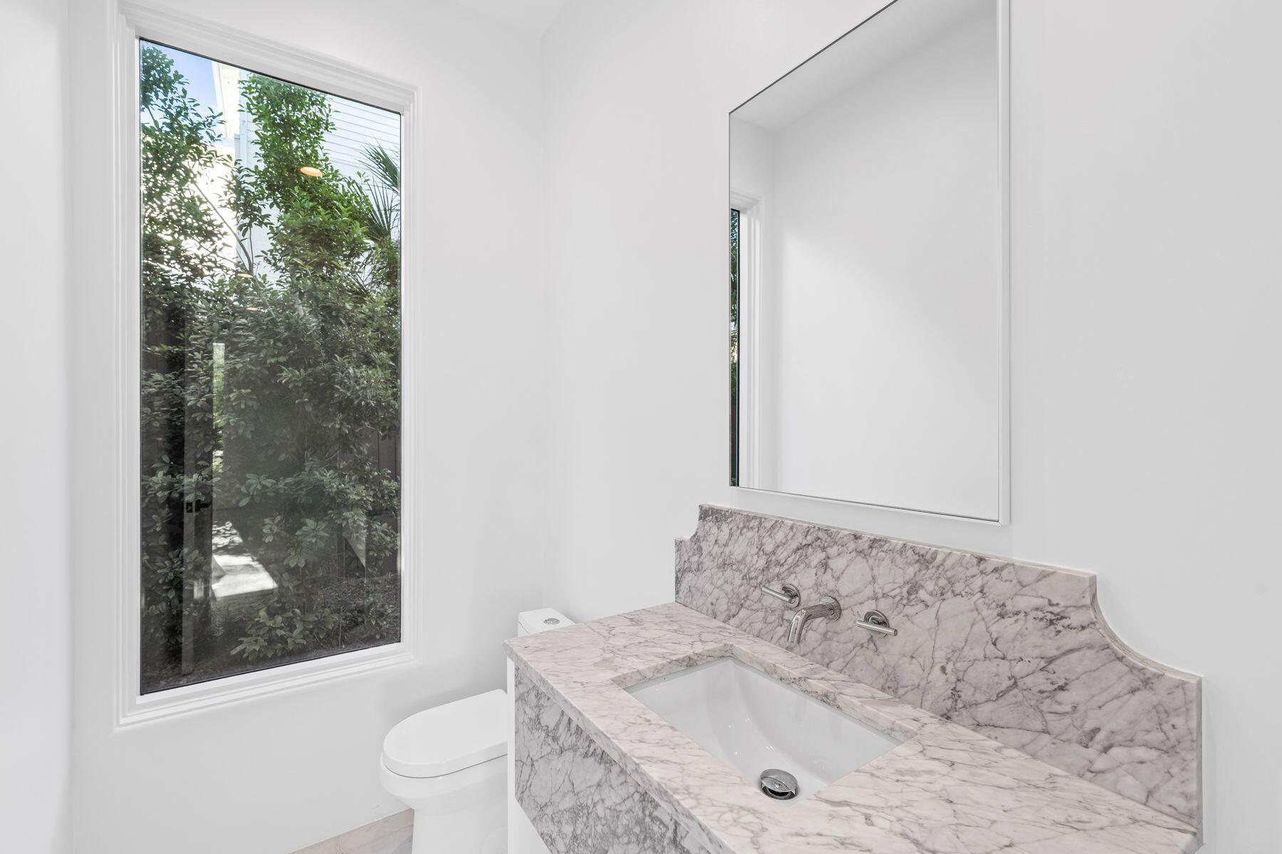 MALA BEACH - Residential