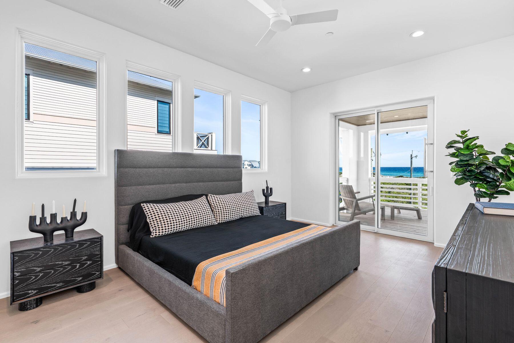 MALA BEACH - Residential
