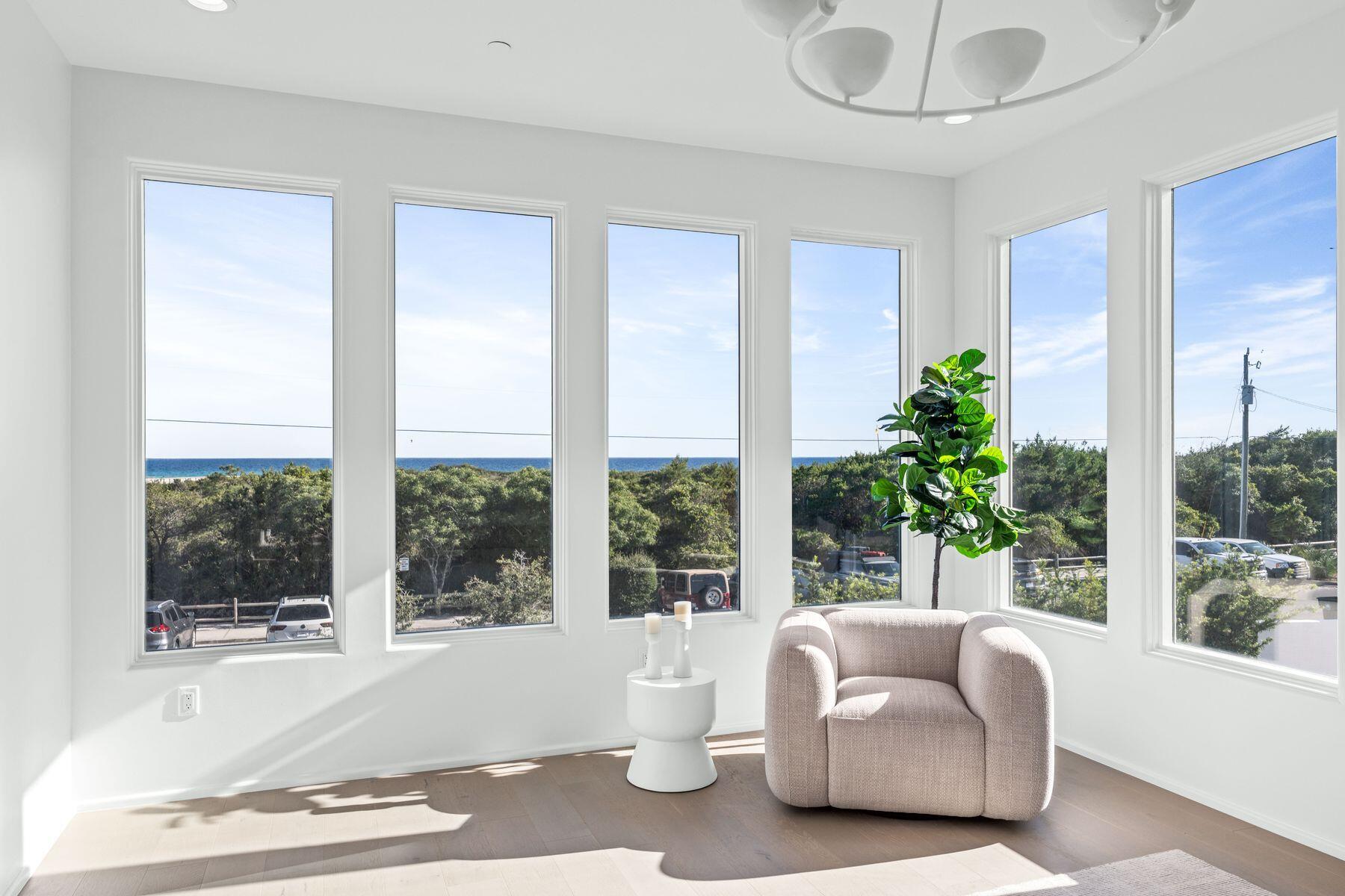 MALA BEACH - Residential