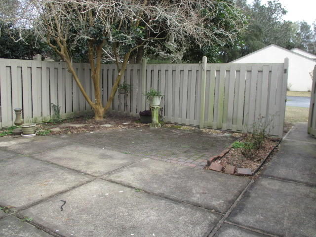 ROYAL OAK VILLAGE - Residential Lease