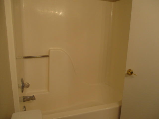 ROYAL OAK VILLAGE - Residential Lease