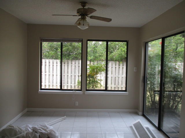 ROYAL OAK VILLAGE - Residential Lease