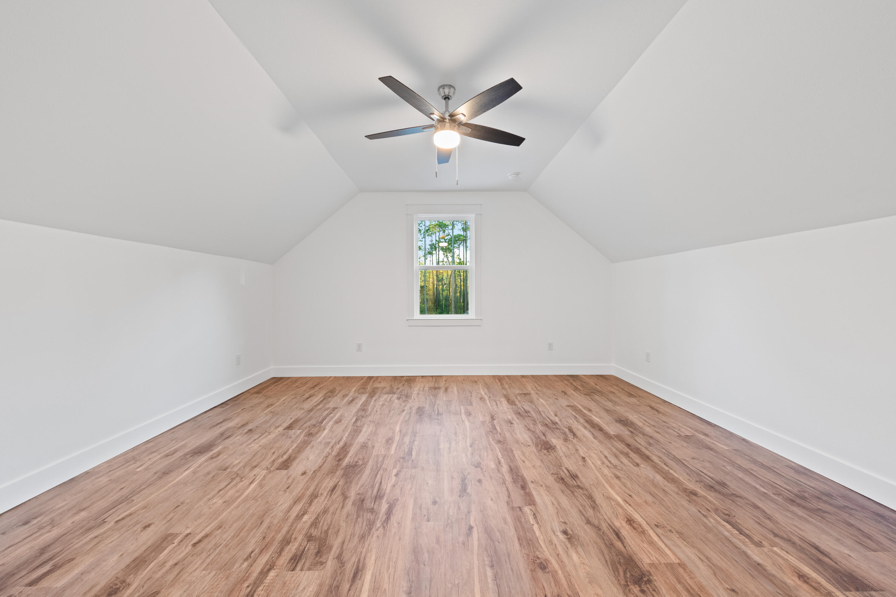 MAGNOLIA BEACH - Residential