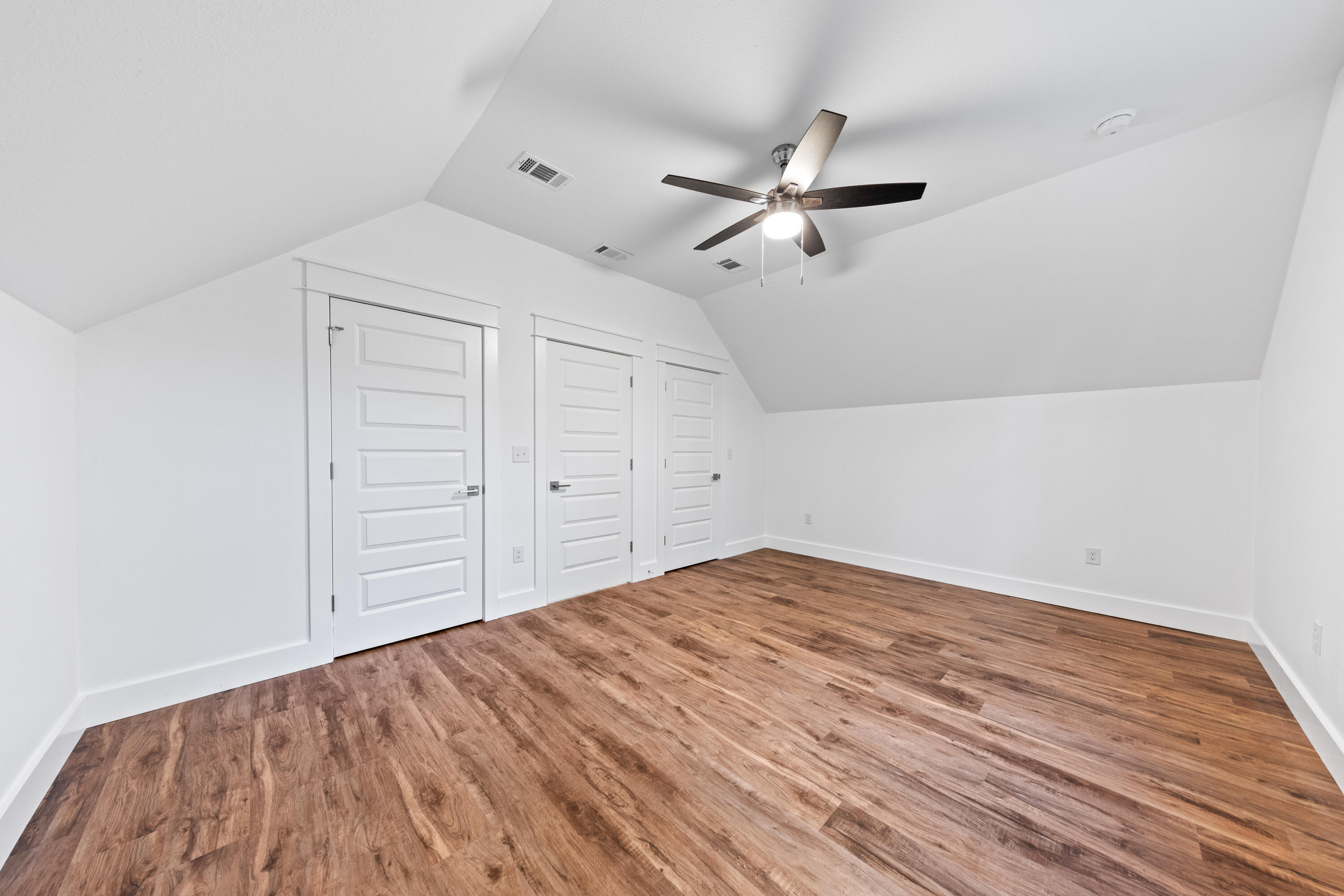 MAGNOLIA BEACH - Residential