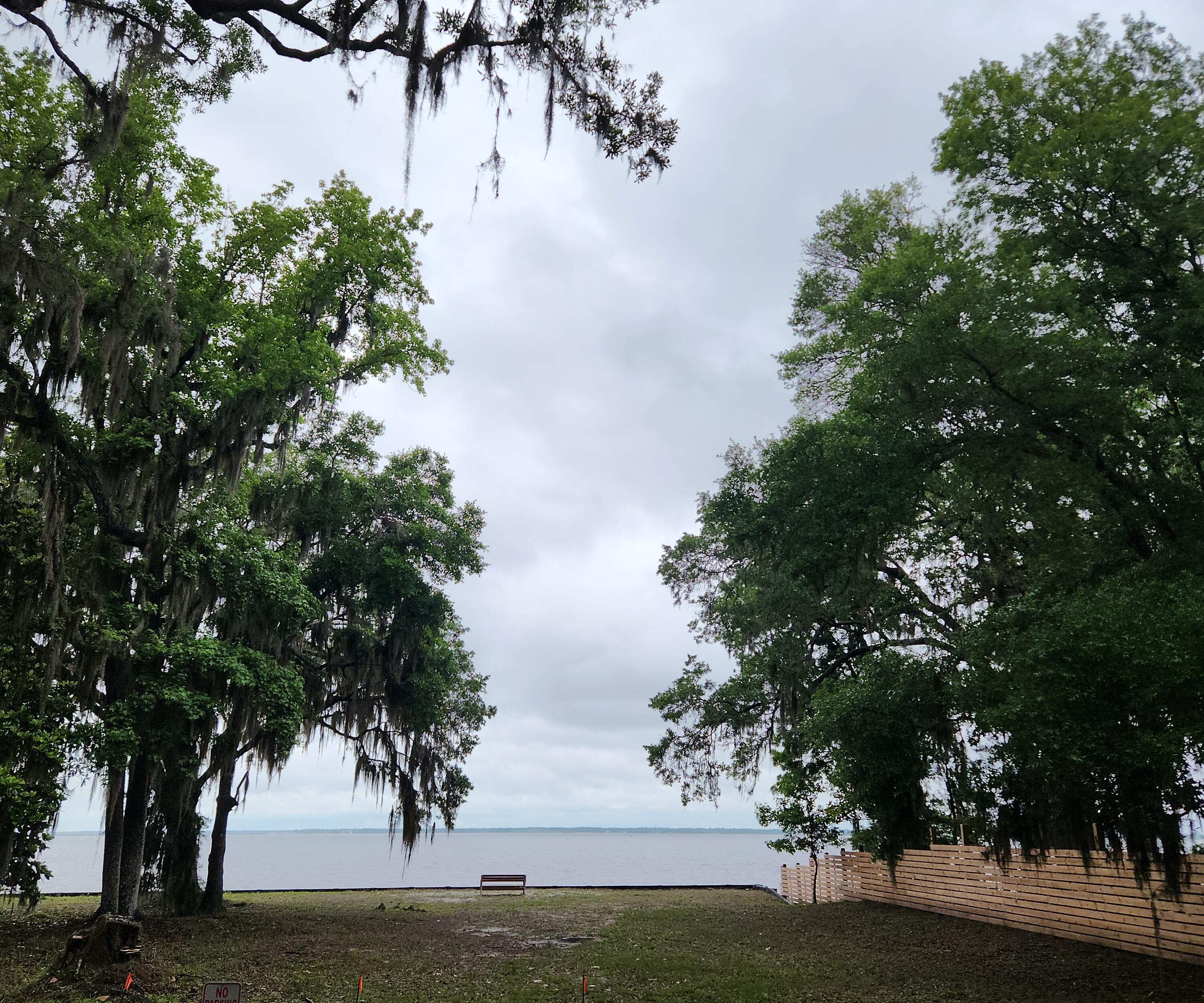 MAGNOLIA BEACH - Residential