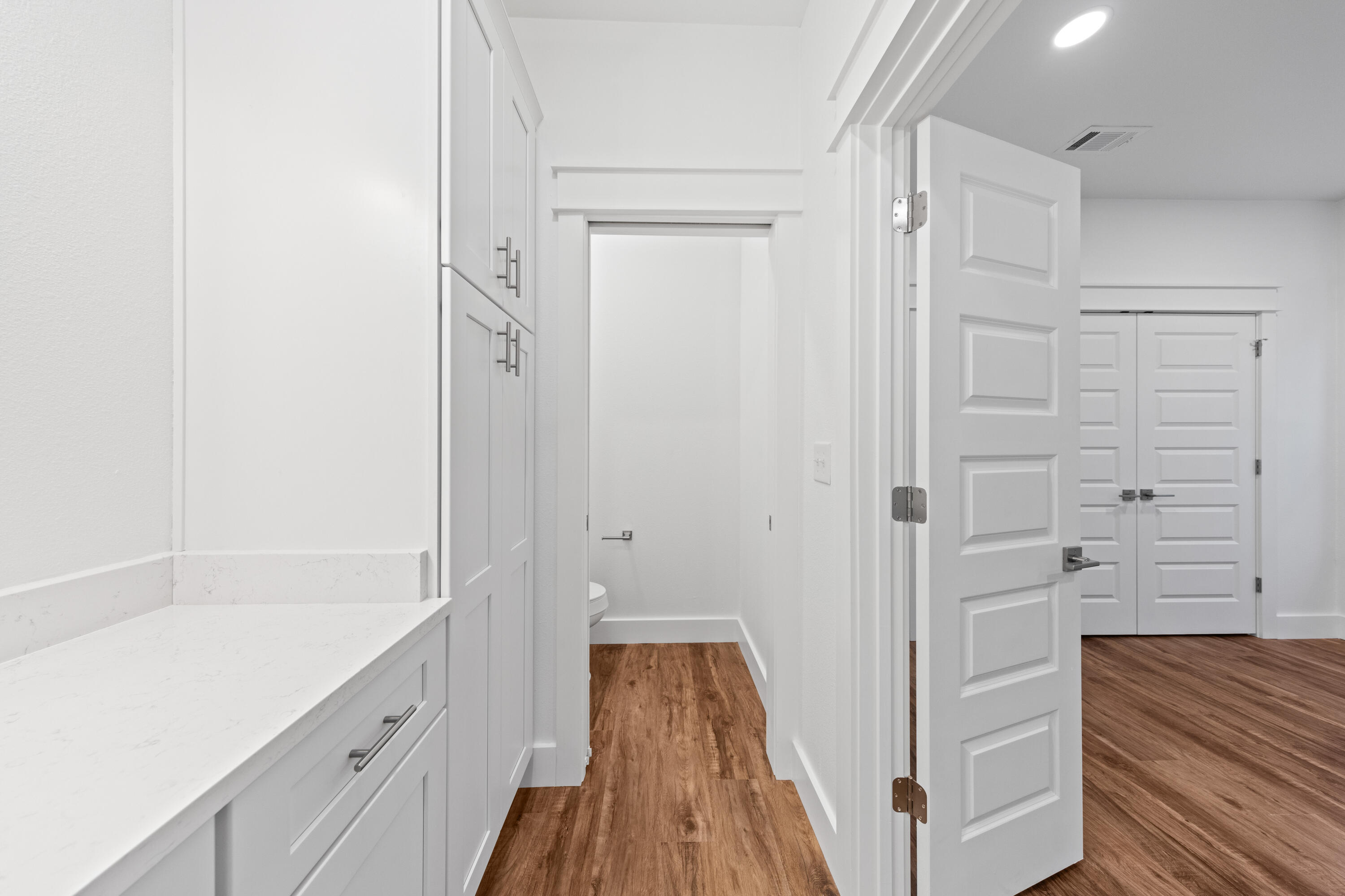 MAGNOLIA BEACH - Residential