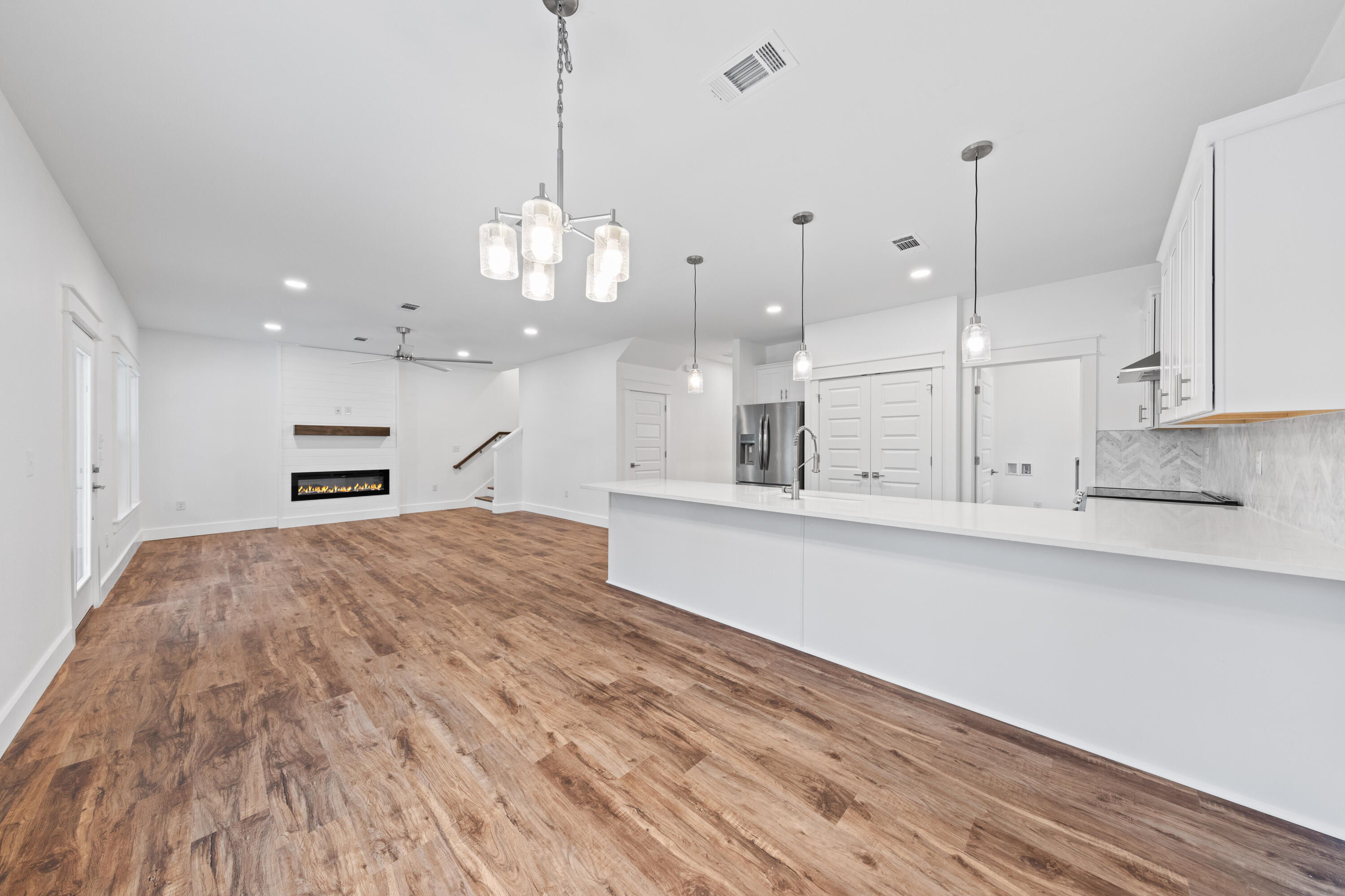 MAGNOLIA BEACH - Residential