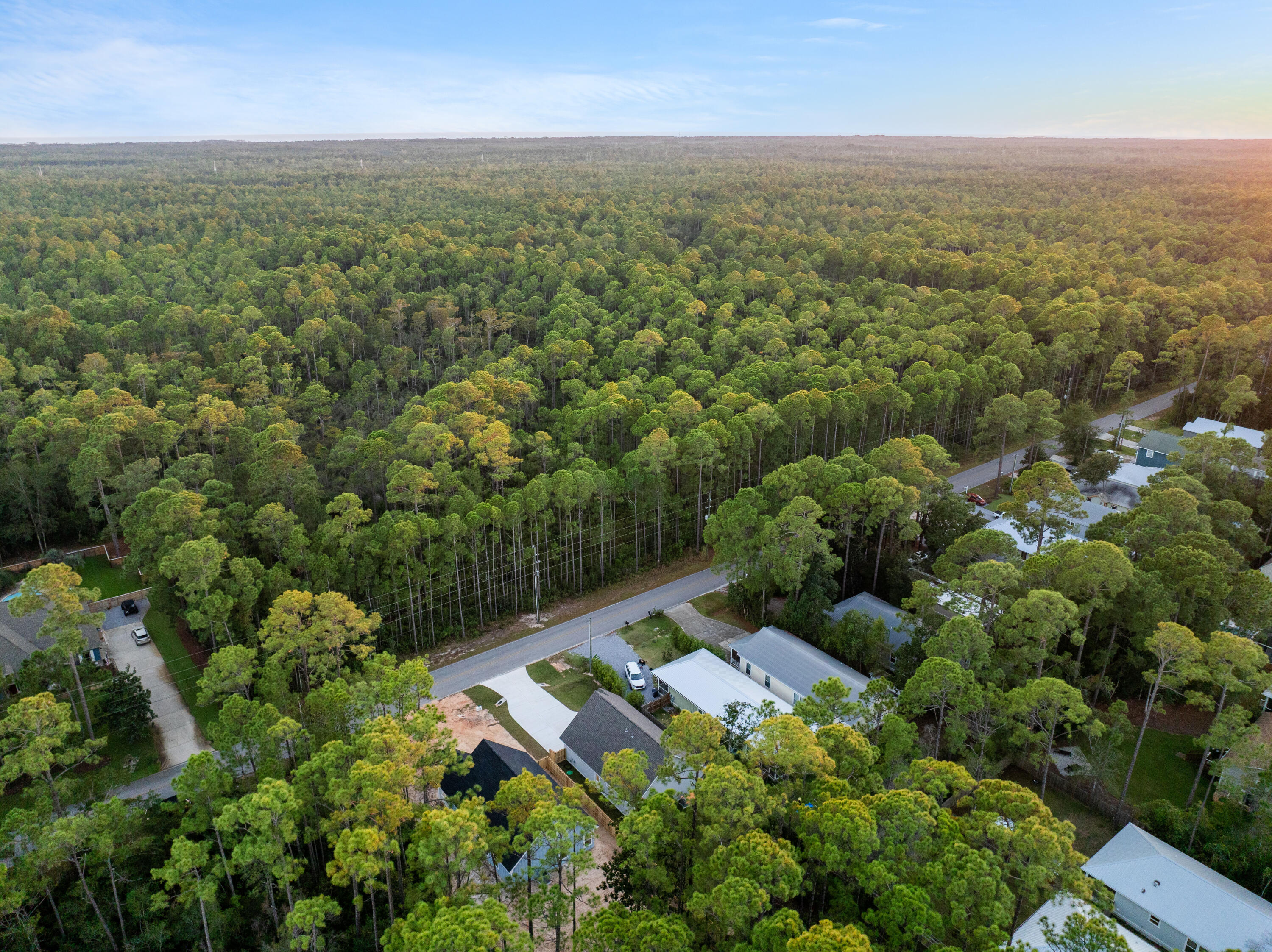 MAGNOLIA BEACH - Residential