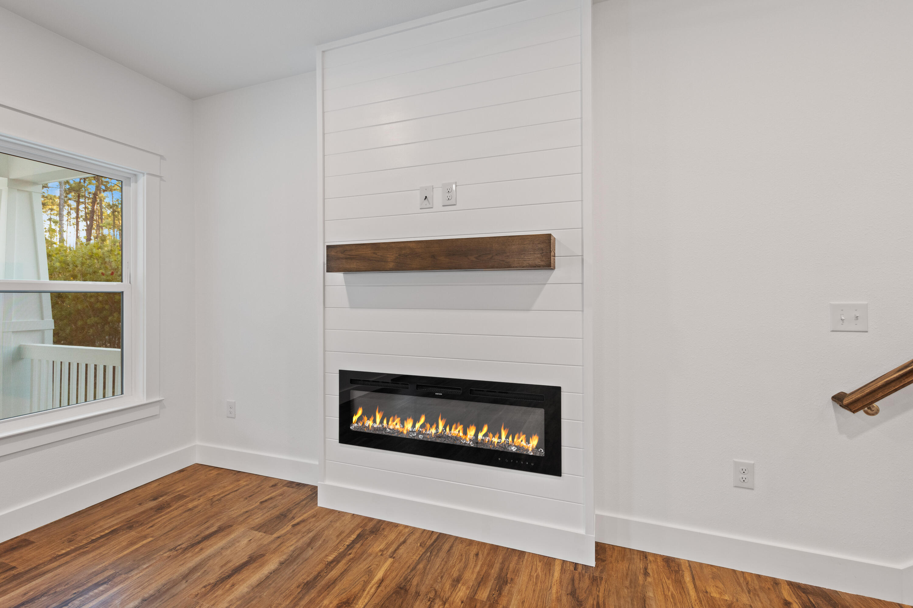 MAGNOLIA BEACH - Residential