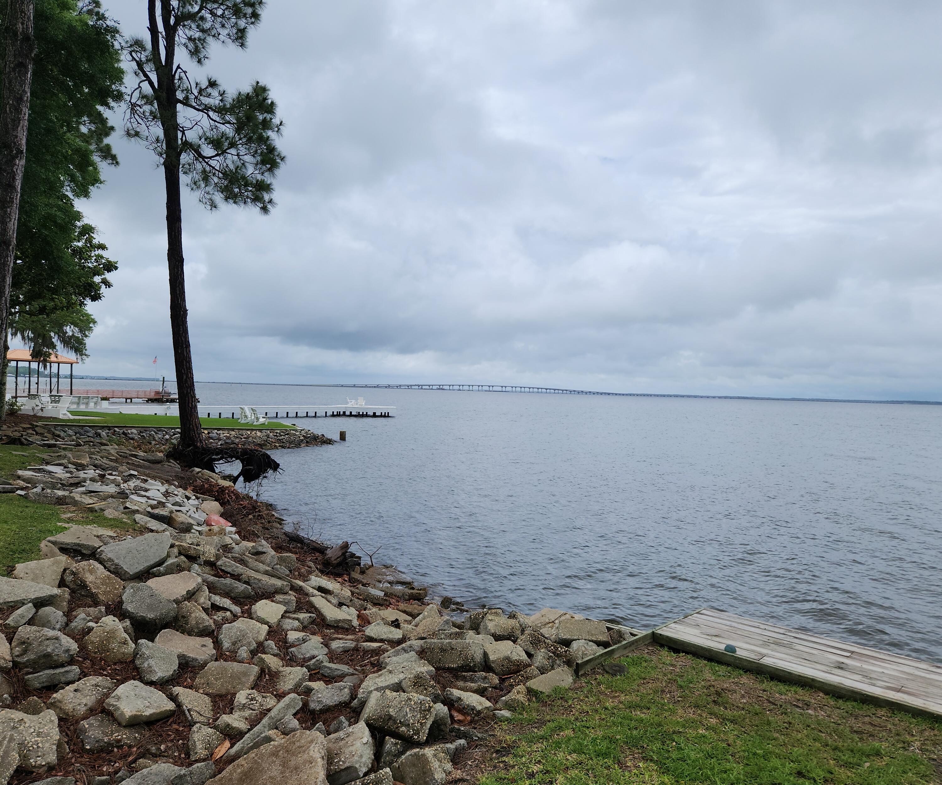 MAGNOLIA BEACH - Residential