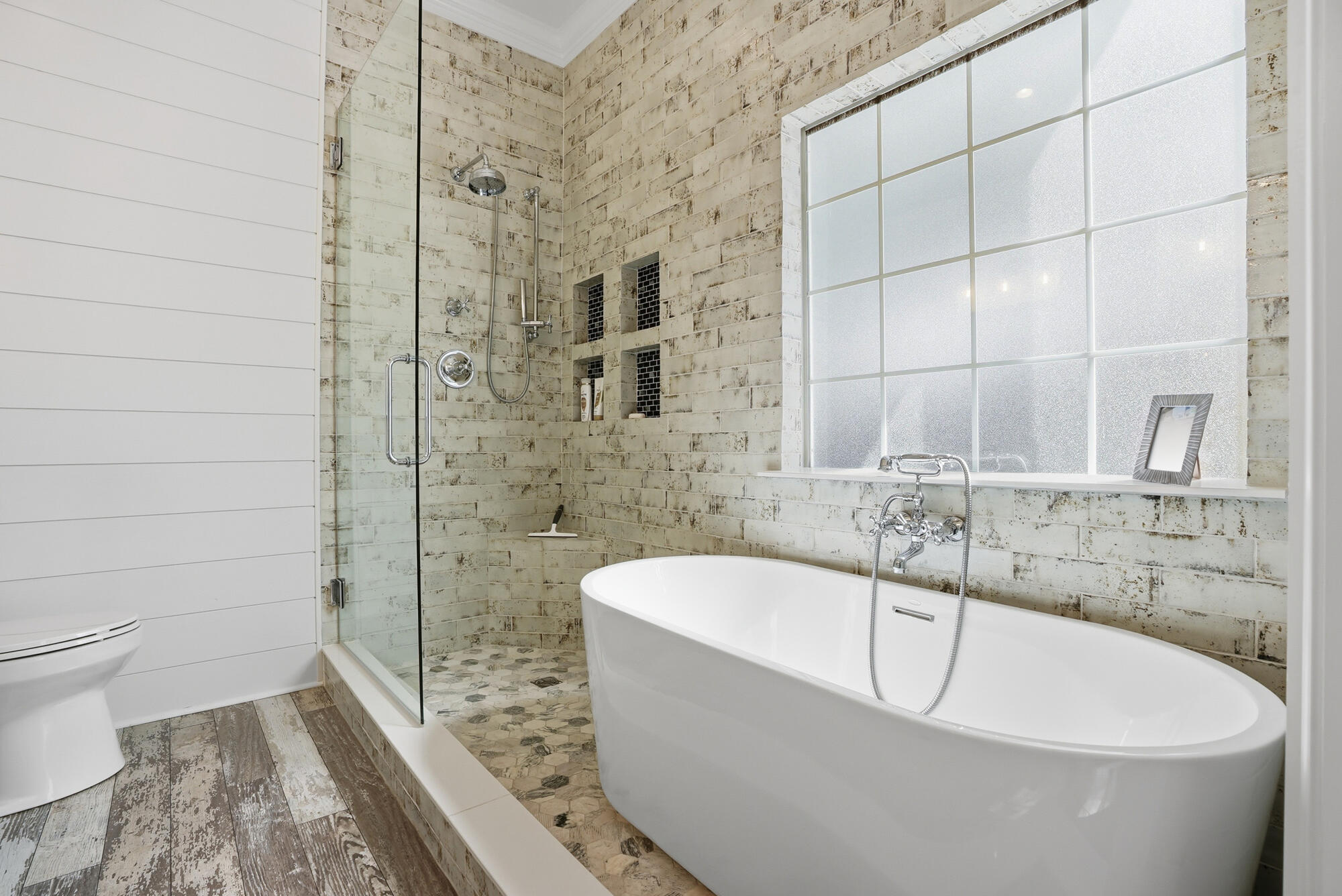 OLDE FLORIDA LAKES - Residential