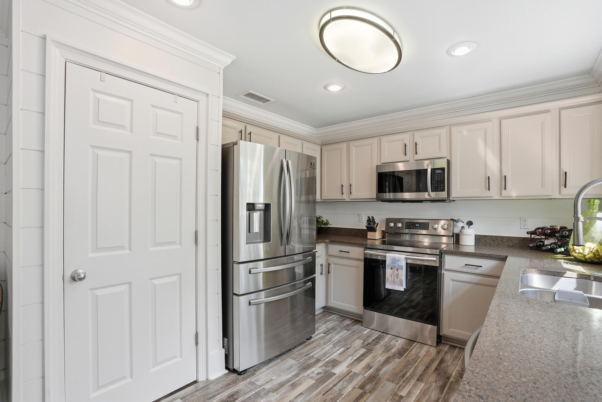 OLDE FLORIDA LAKES - Residential