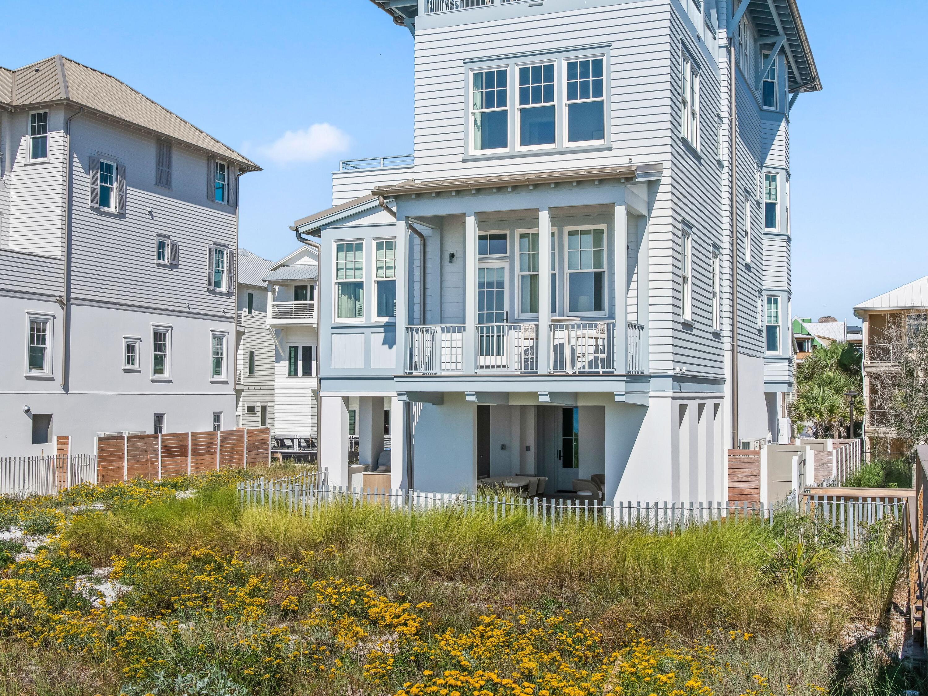 Lupin Beach - Residential