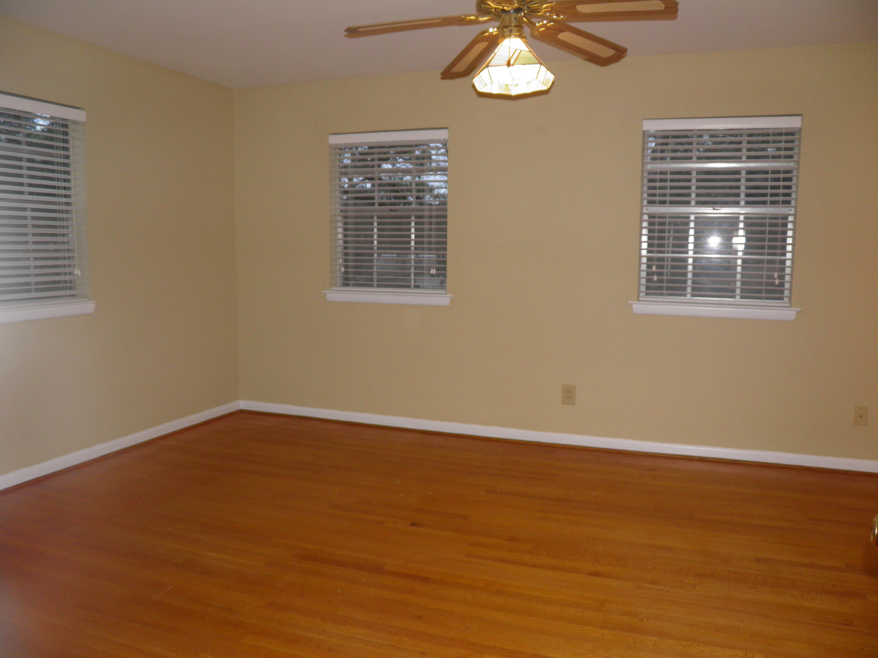 COLONY ESTATES - Residential Lease