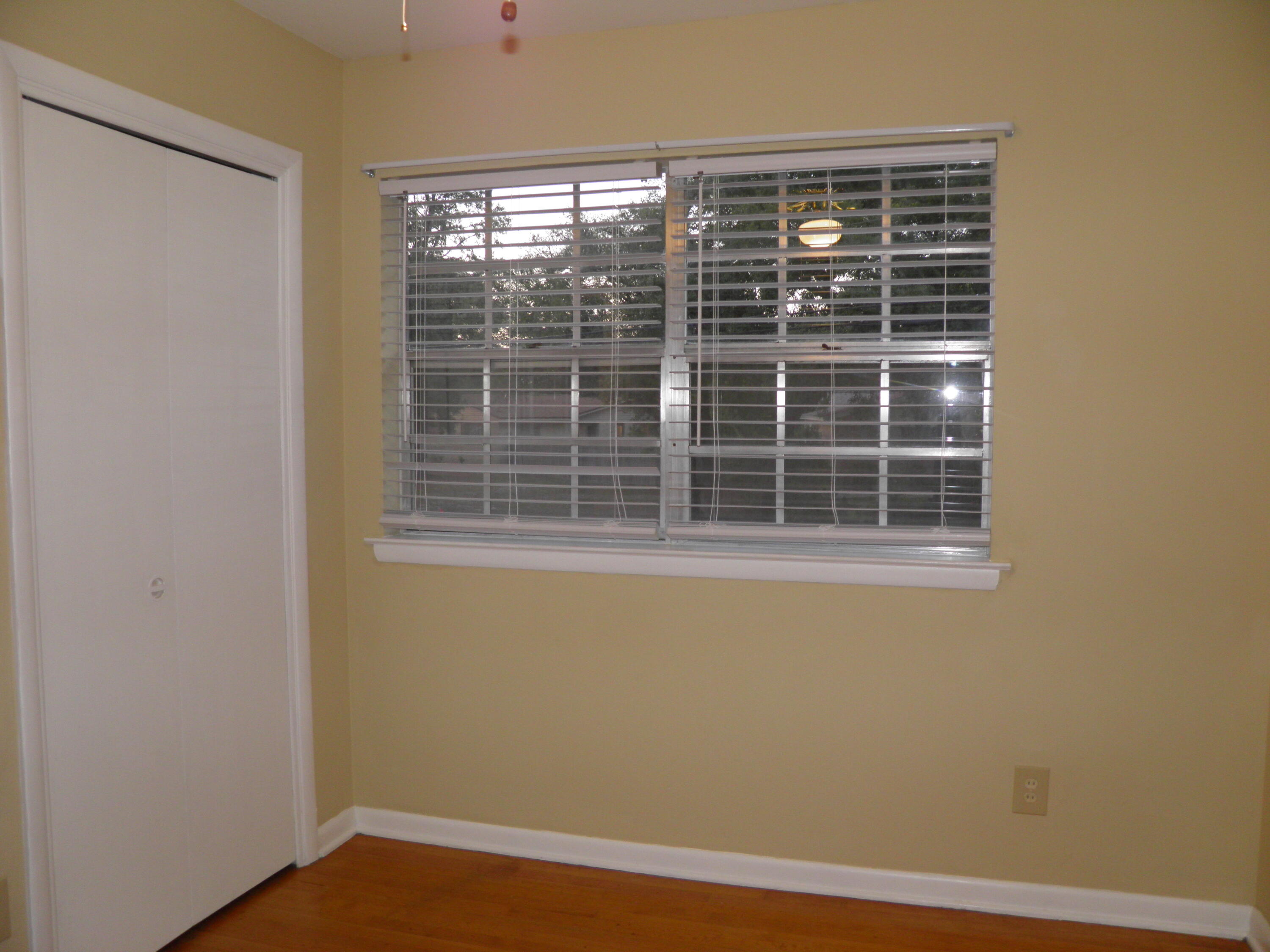 COLONY ESTATES - Residential Lease