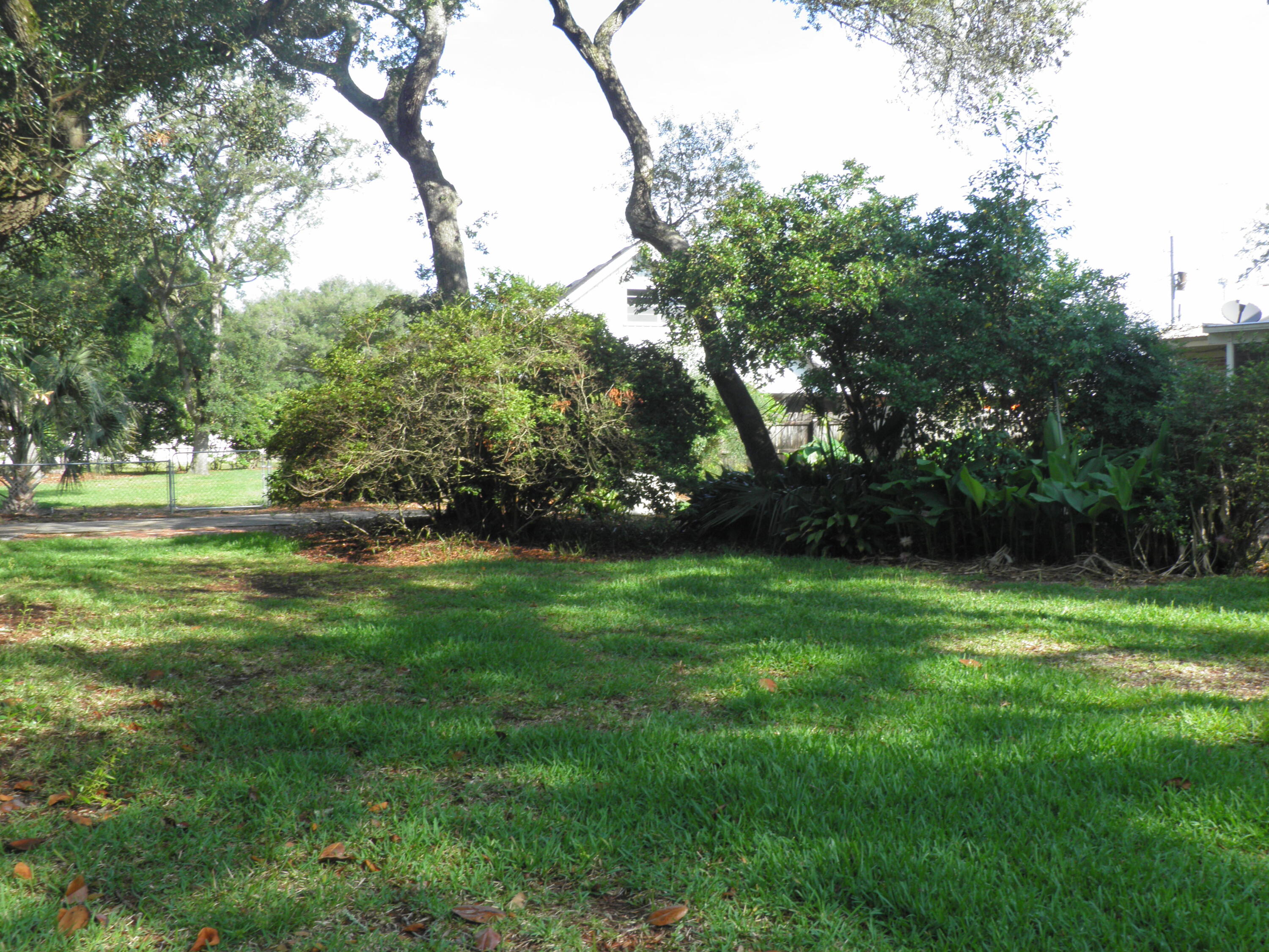 COLONY ESTATES - Residential Lease