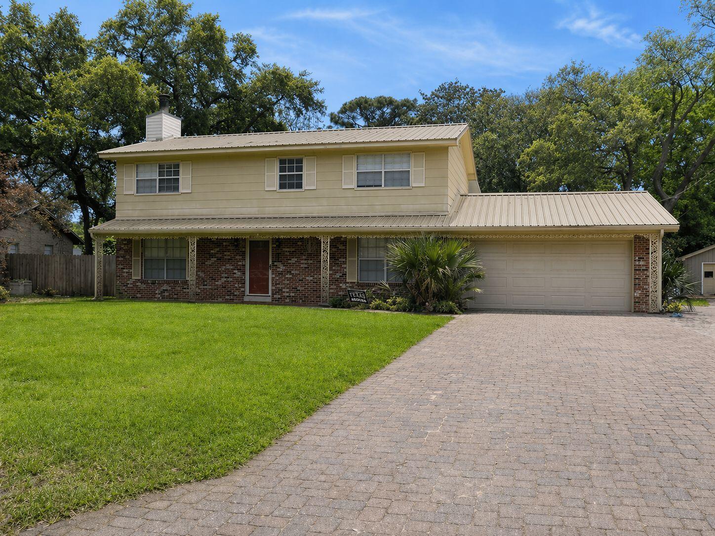 COLONY ESTATES - Residential Lease