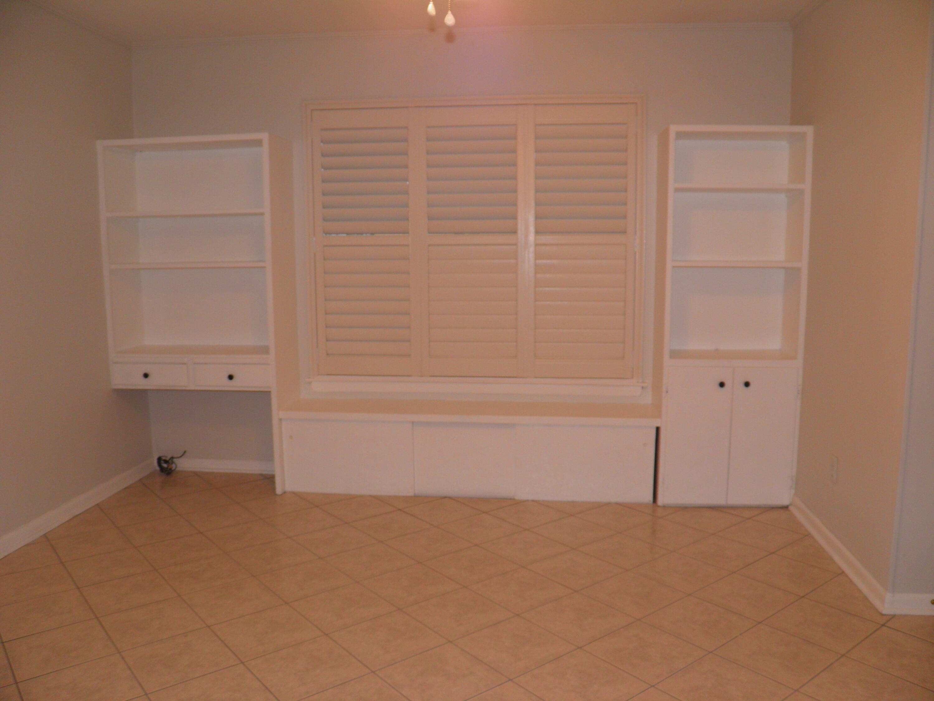 COLONY ESTATES - Residential Lease