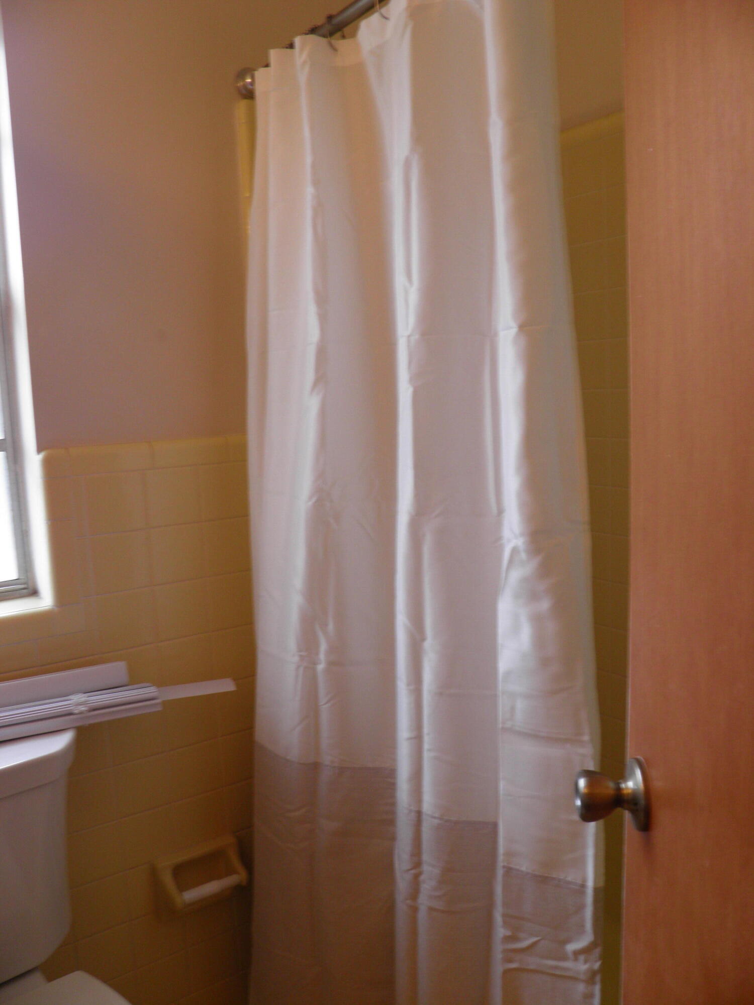 COLONY ESTATES - Residential Lease